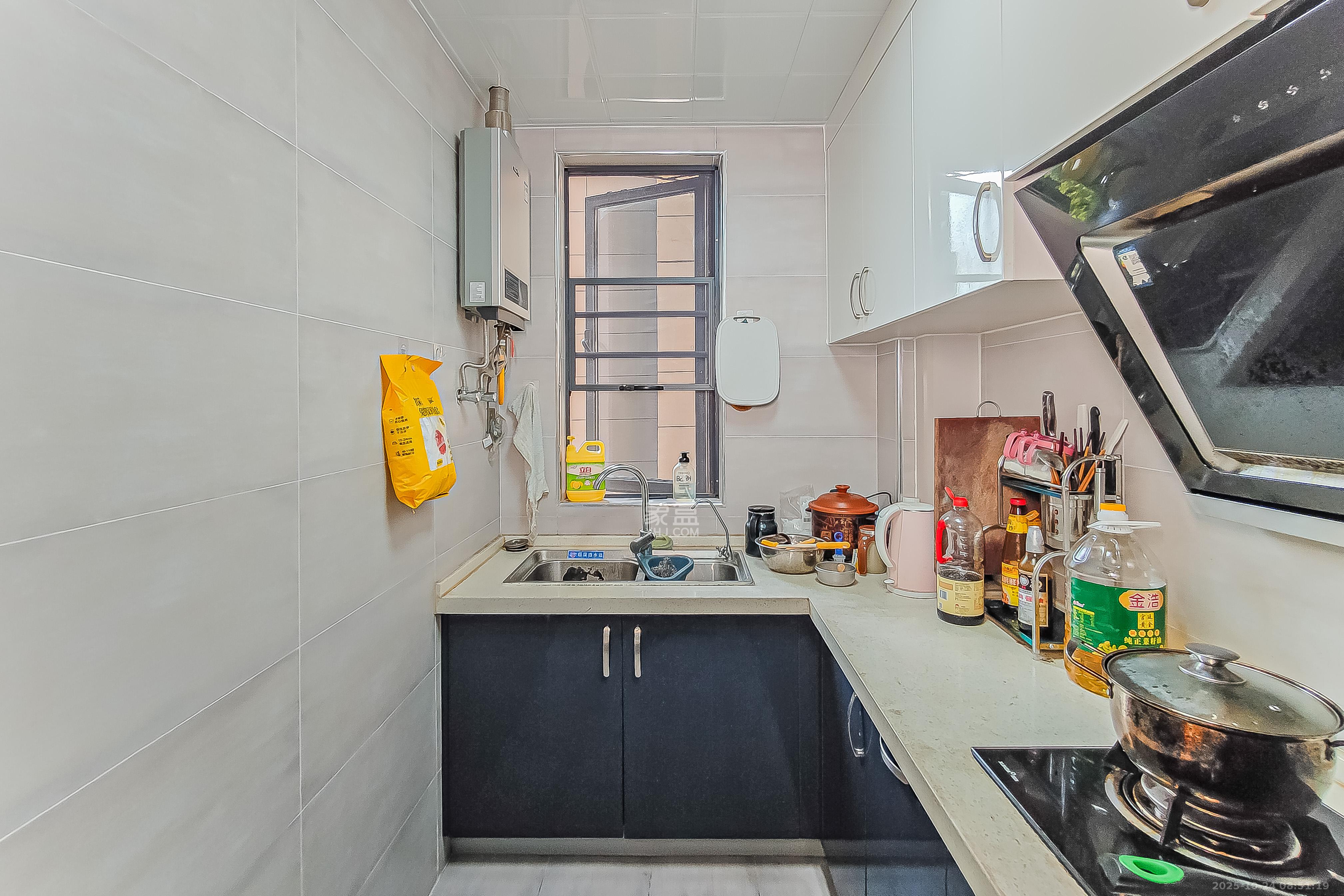 建发中央公园（建发美地）  3室2厅2卫    140.0万厨房