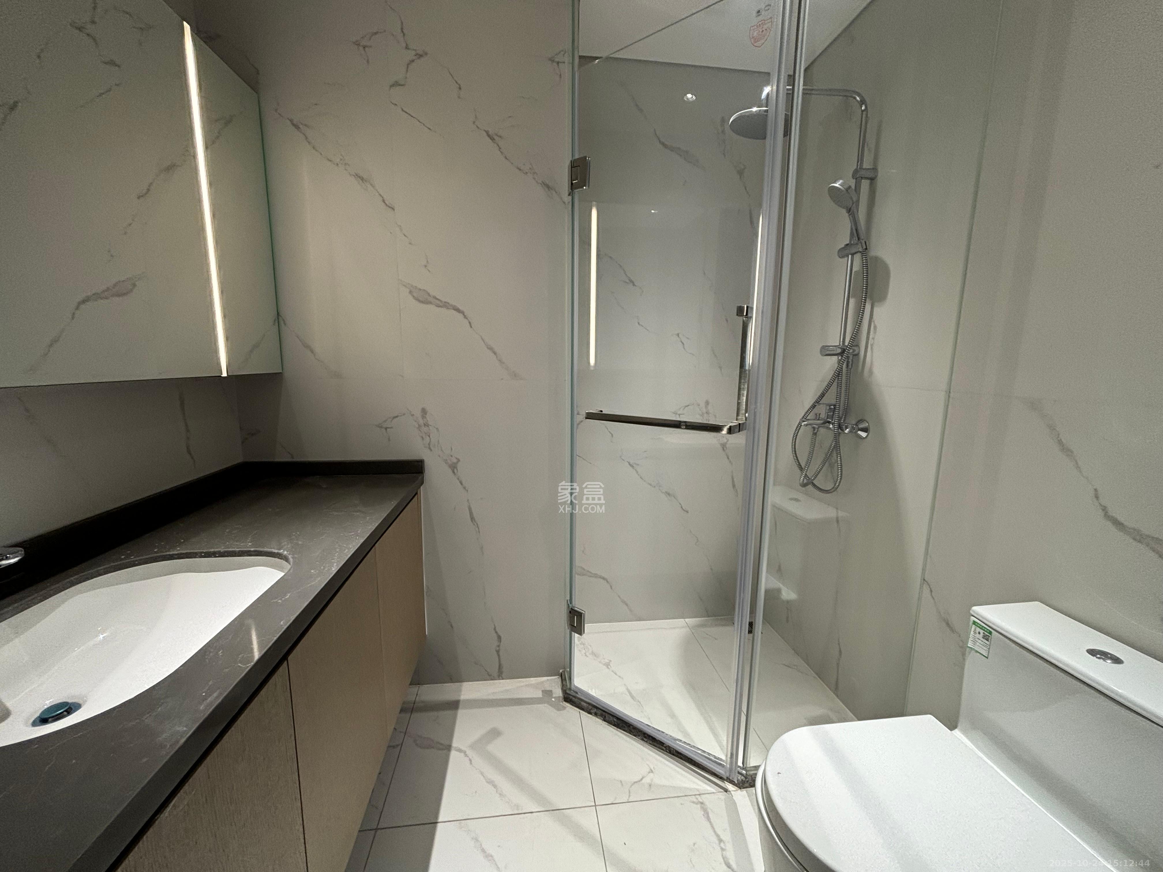 长沙悦府（华润万象城）  3室2厅3卫    10000.0元/月室内图