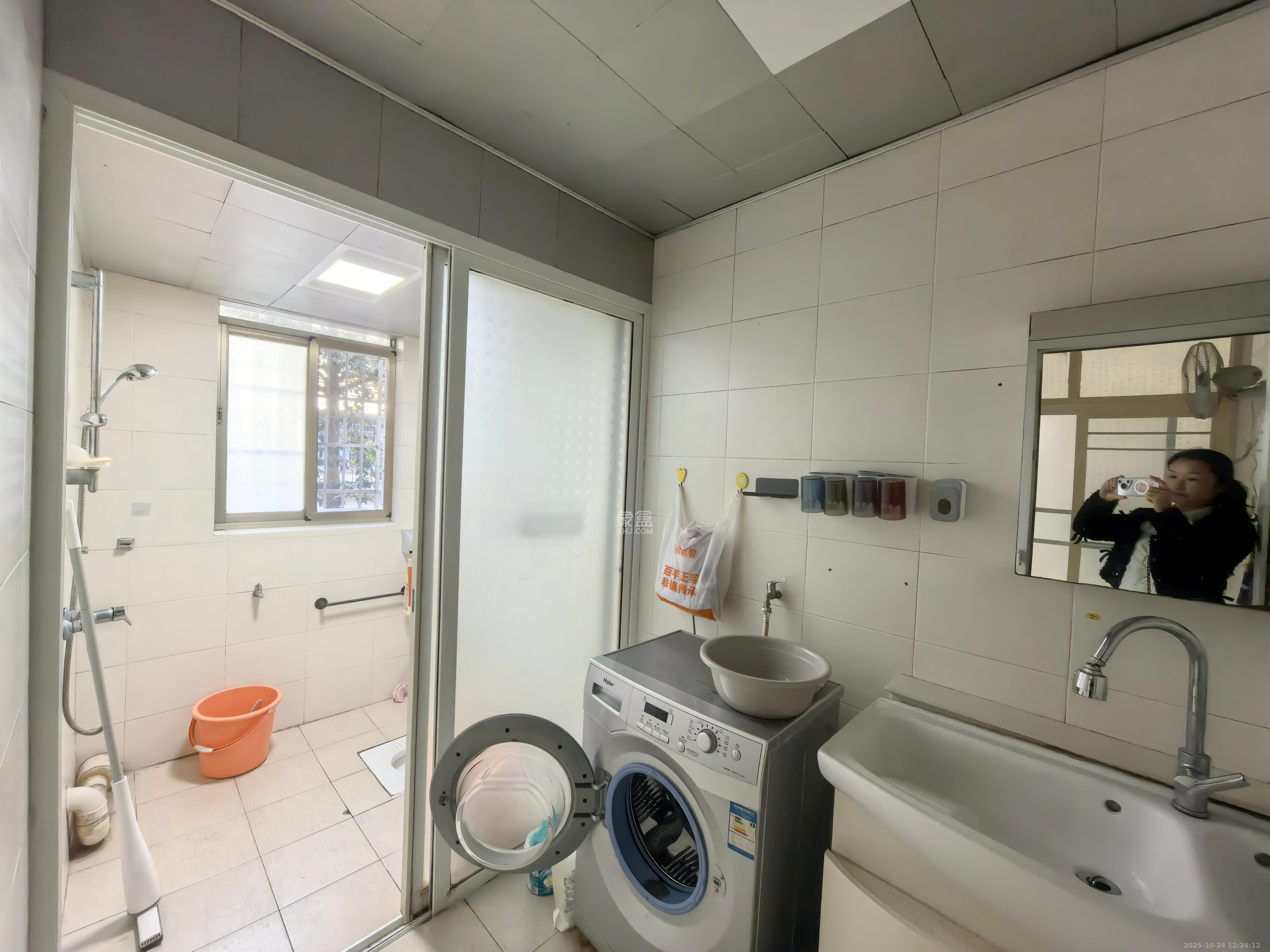 银苑山庄  4室2厅1卫    1800.0元/月室内图