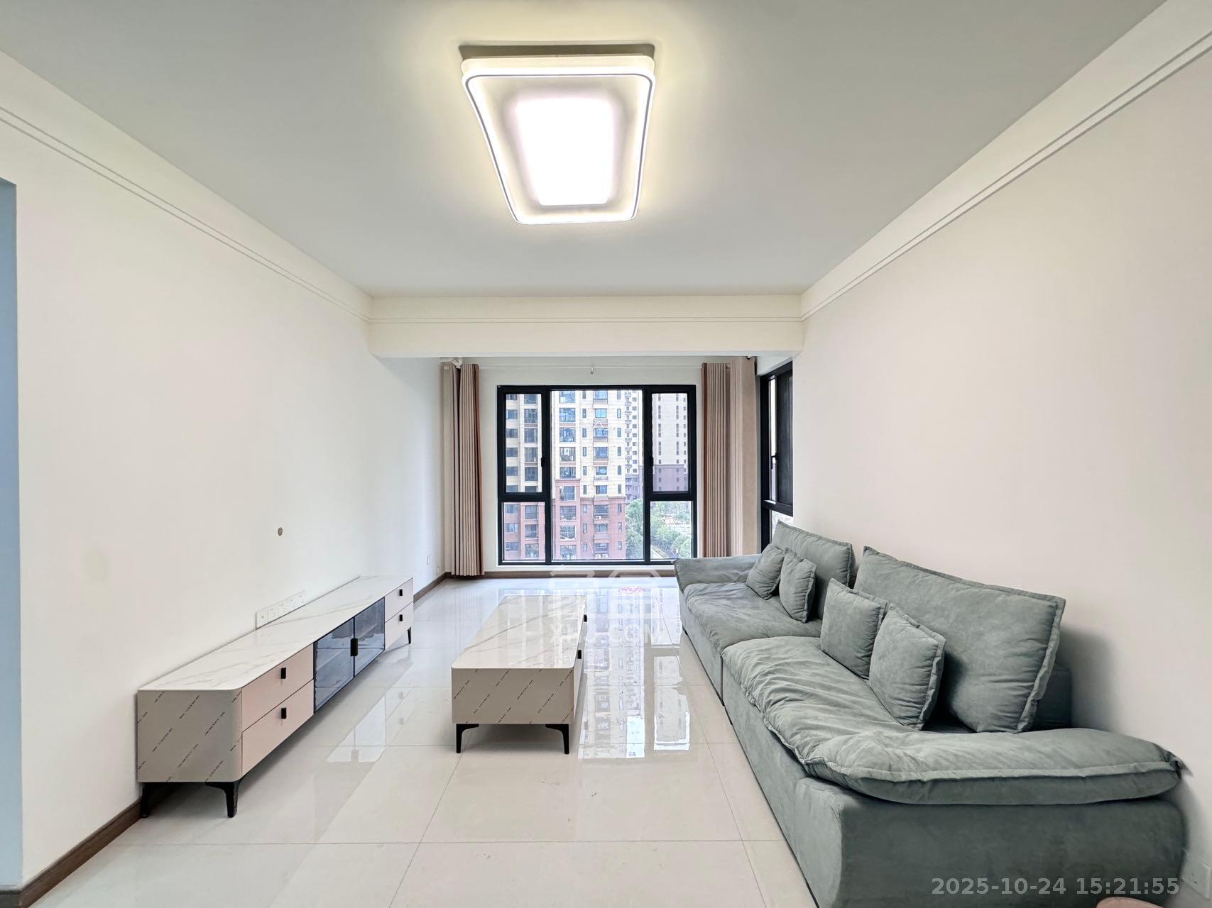 长房明宸府  3室1厅1卫    2300.0元/月 长房明宸府  3室1厅1卫    2300.0元/月