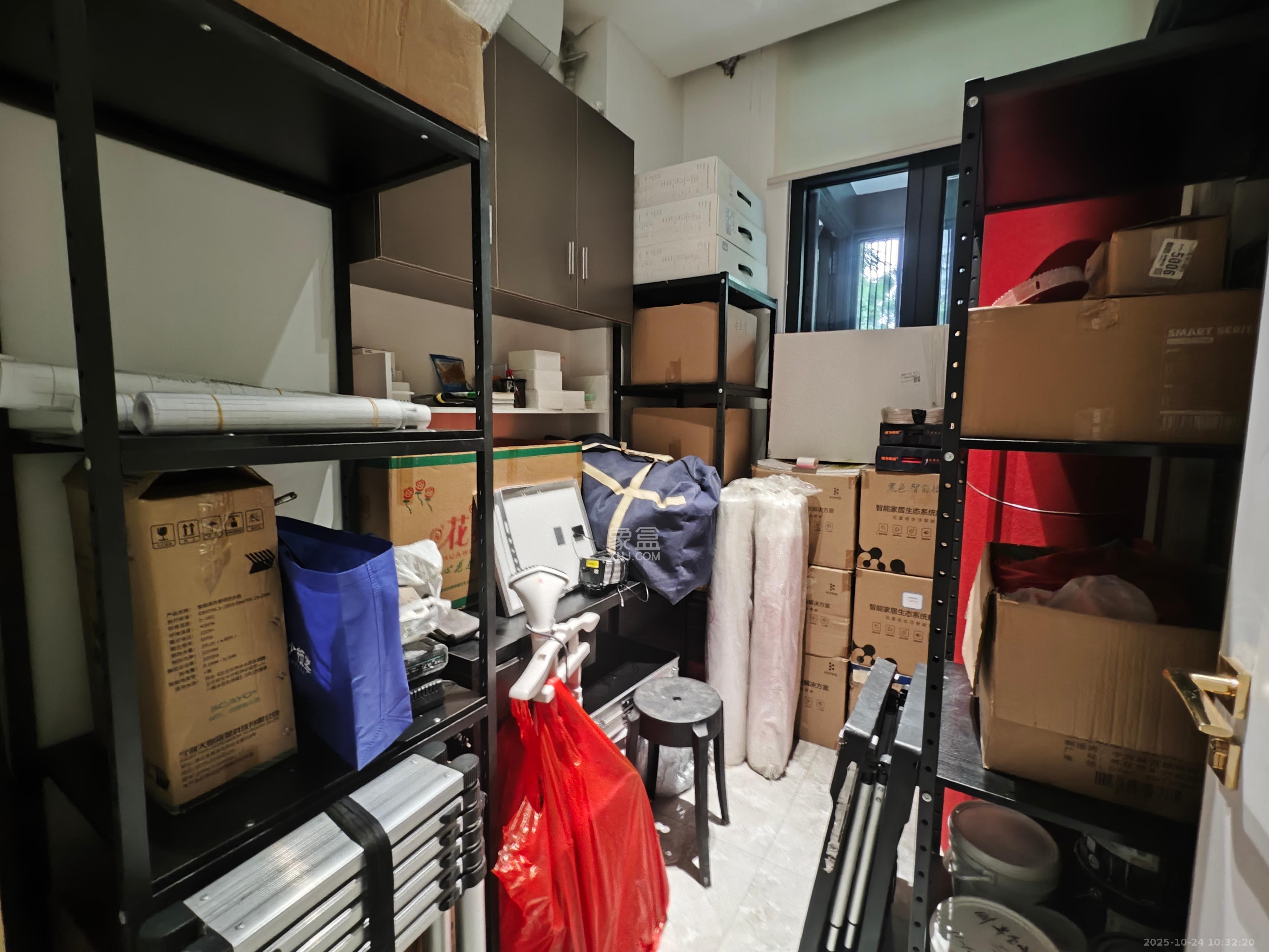 明昇壹城(明昇时代广场)一期 4室3厅1卫 8000.0元/月 明昇壹城(明昇时代广场)一期 4室3厅1卫 8000.0元/月室内图