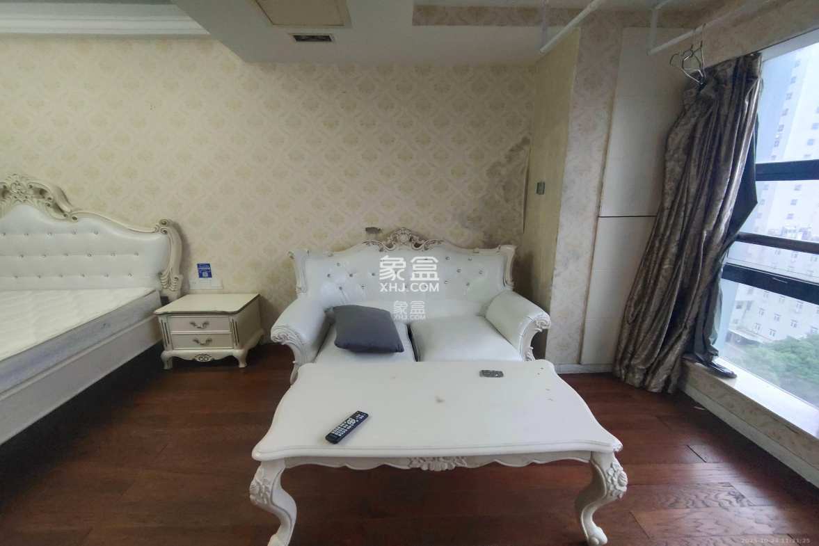 壹号公馆  1室1厅1卫    2100.0元/月 壹号公馆  1室1厅1卫    2100.0元/月室内图