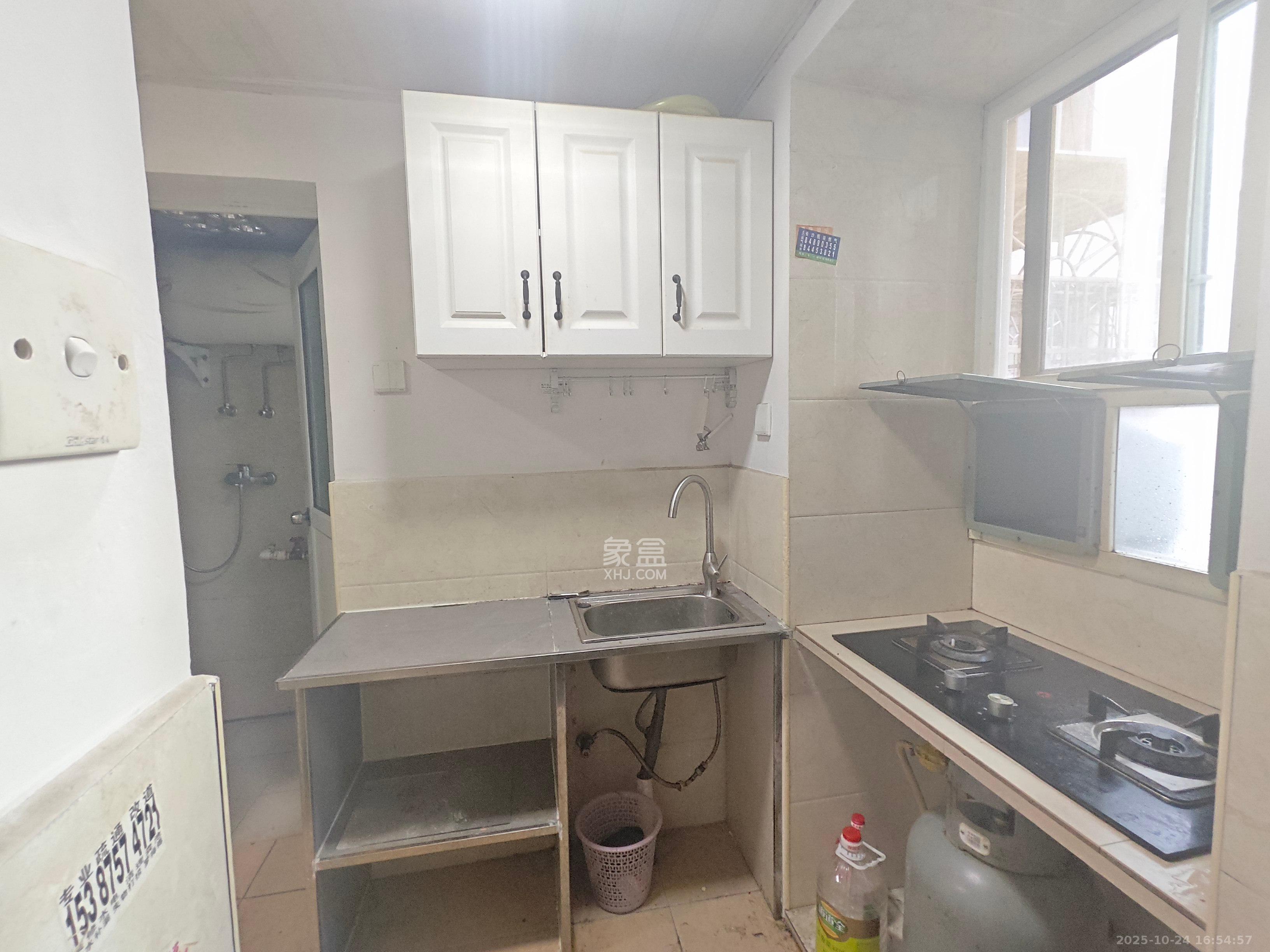 吉景小区  1室1厅1卫    1200.0元/月室内图