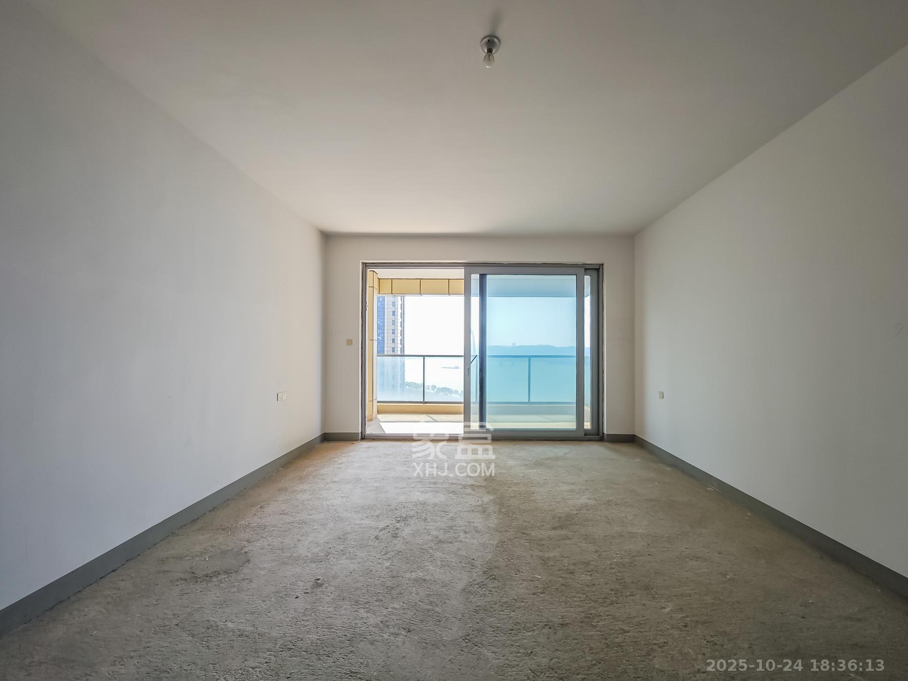 湘江壹号一二三期(创远湘江壹号)  3室2厅2卫    168.0万 湘江壹号一二三期(创远湘江壹号)  3室2厅2卫    168.0万客厅