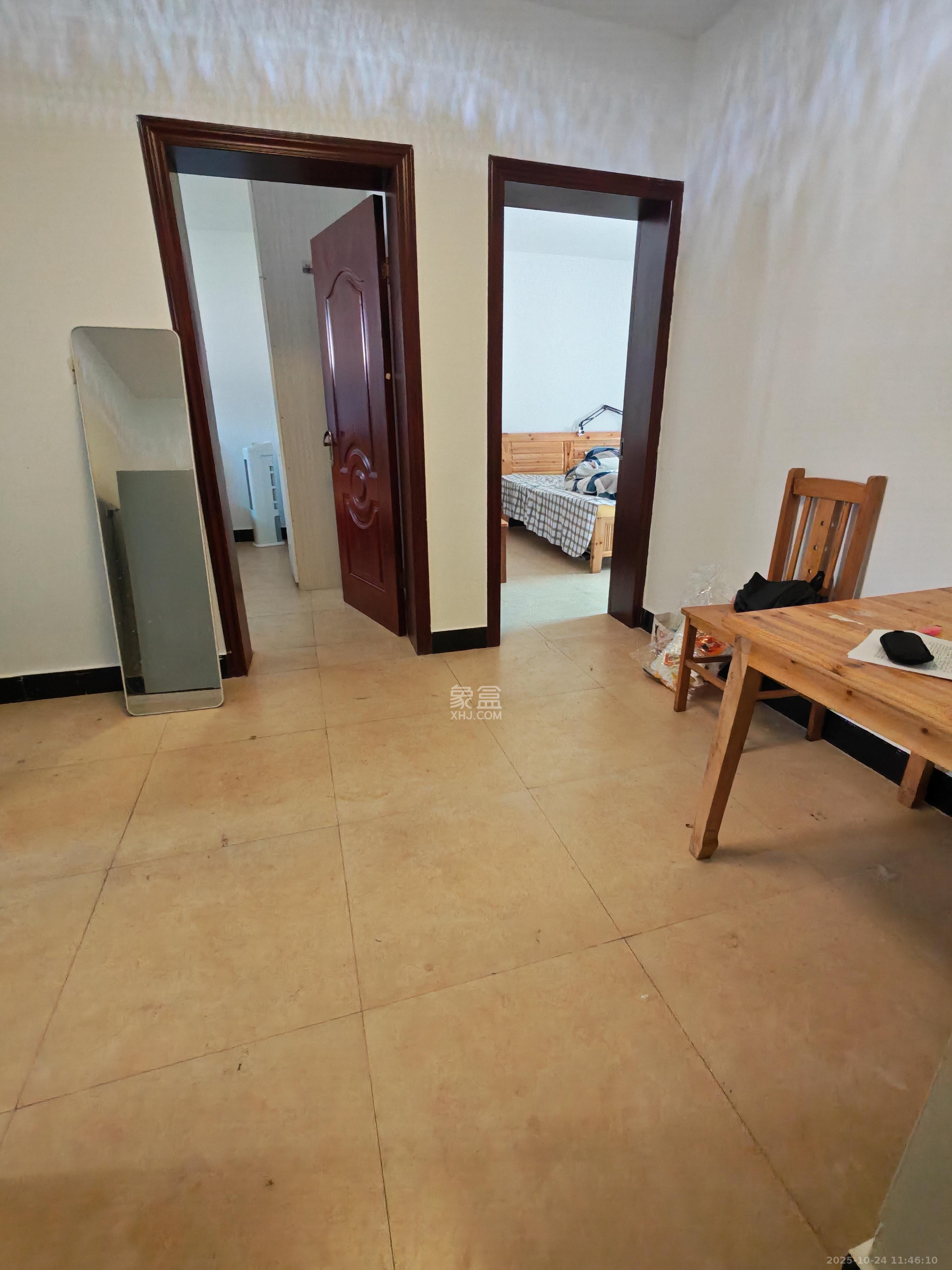 牛婆塘社区  2室1厅1卫    1300.0元/月