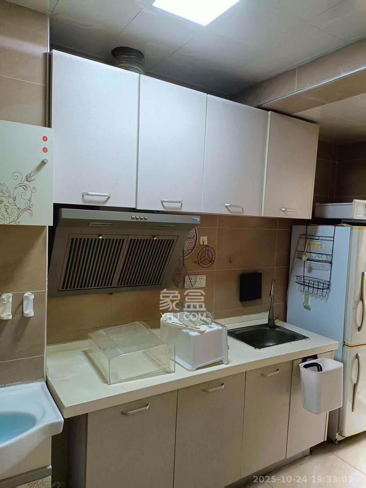 中建芙蓉工社  1室1厅1卫    1000.0元/月室内图