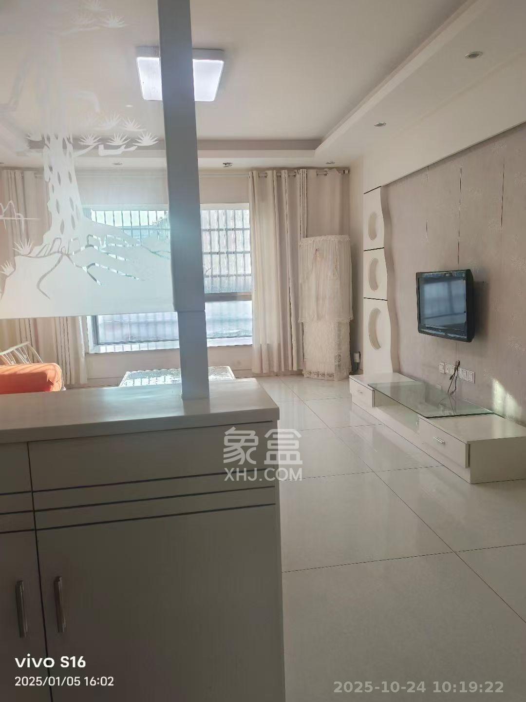 白田安置小区  3室2厅2卫    2500.0元/月室内图