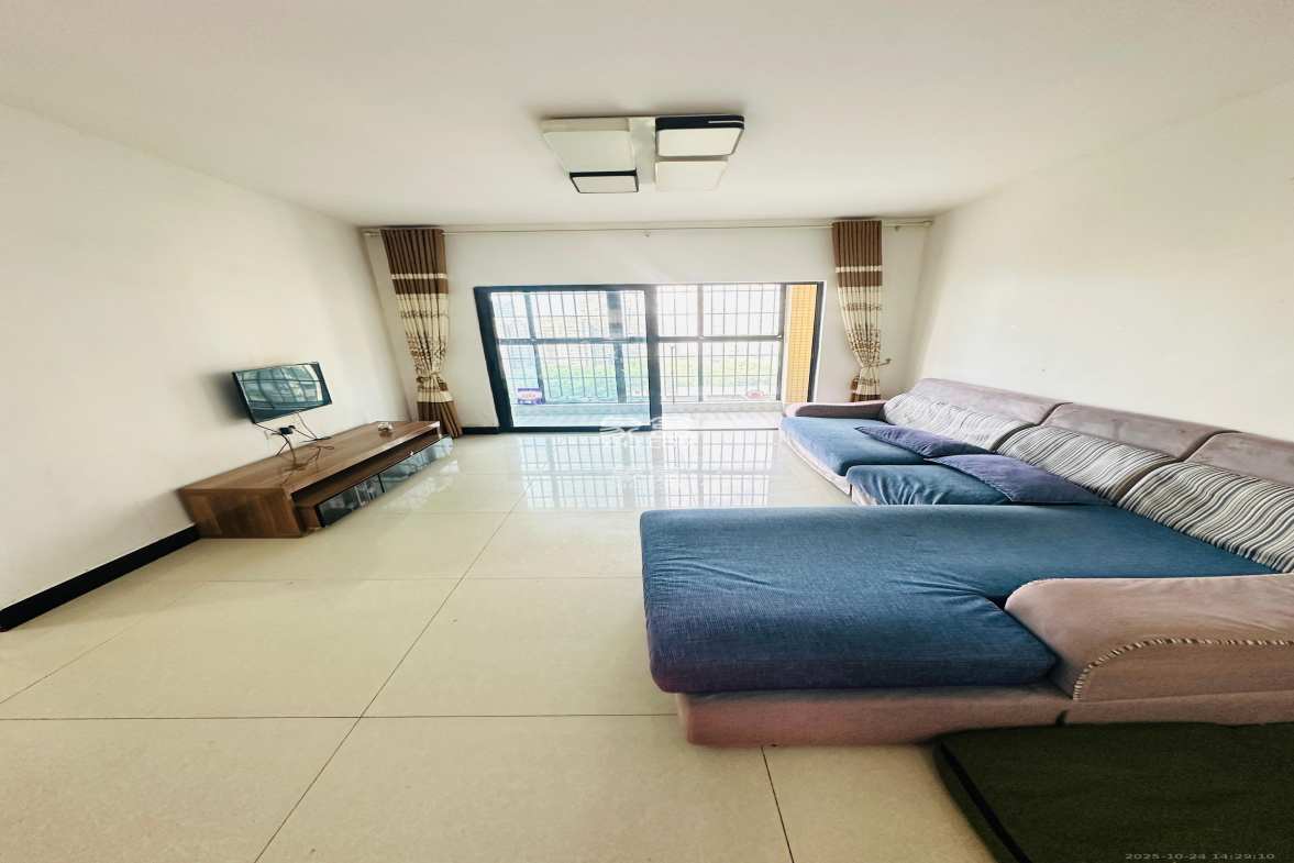 汇一城(汇壹公馆) 2室2厅1卫 1800.0元/月 汇一城(汇壹公馆) 2室2厅1卫 1800.0元/月室内图