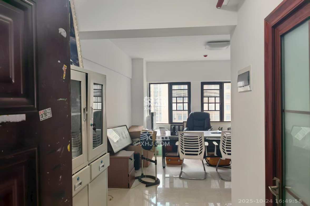 钰龙天下二期(钰龙佳园) 1室1厅1卫 1200.0元/月 钰龙天下二期(钰龙佳园) 1室1厅1卫 1200.0元/月室内图