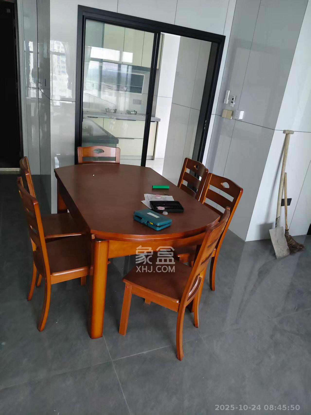 新城朗隽大都会  3室2厅2卫    2300.0元/月 新城朗隽大都会  3室2厅2卫    2300.0元/月室内图