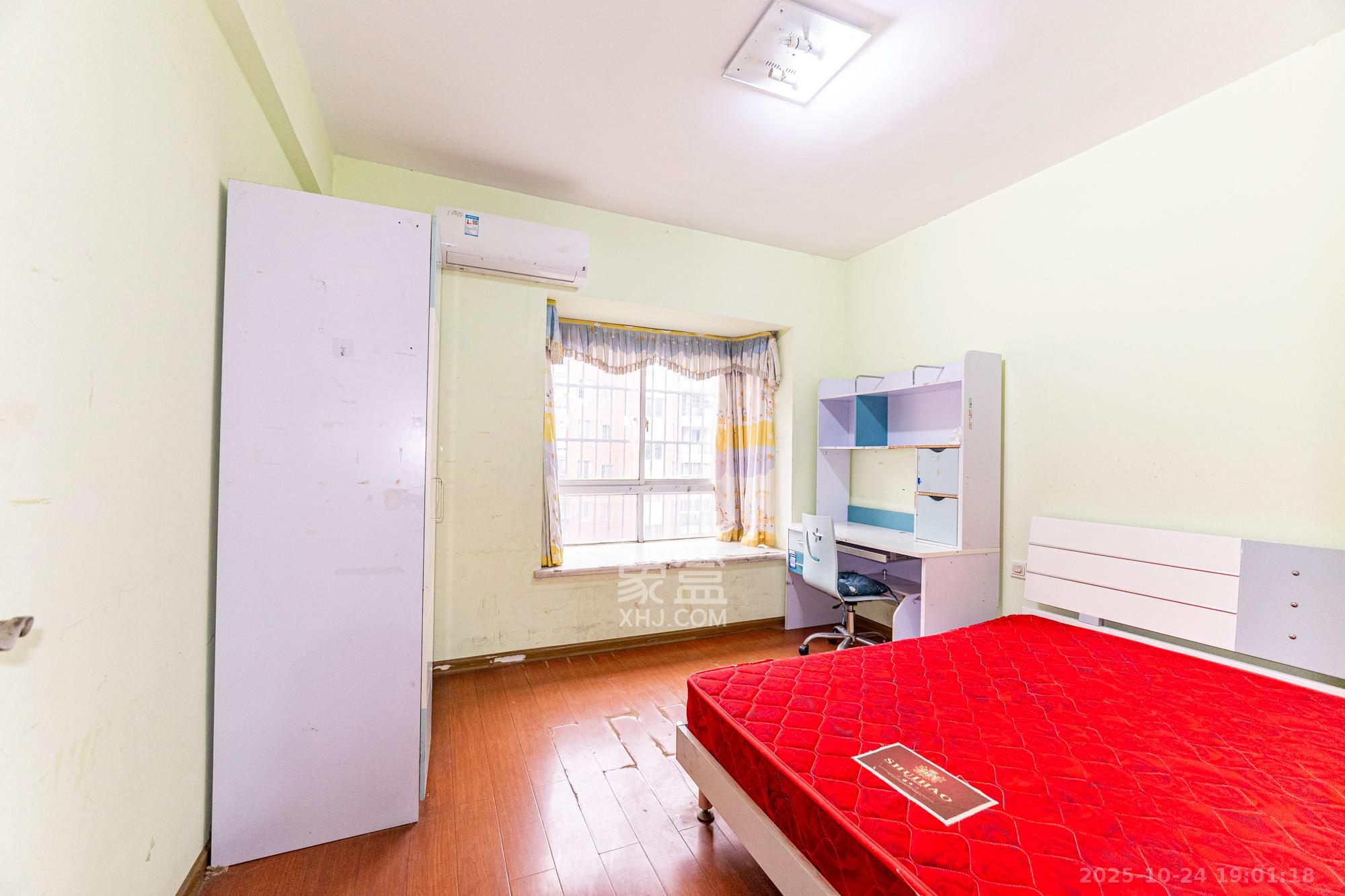 星城雅郡 3室2厅1卫 66.28万 星城雅郡 3室2厅1卫 66.28万卧室