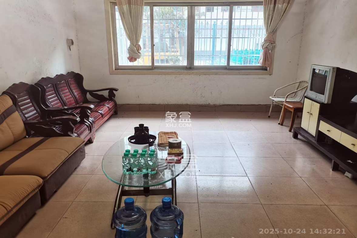 星邮公寓 3室2厅2卫 1400.0元/月 星邮公寓 3室2厅2卫 1400.0元/月室内图