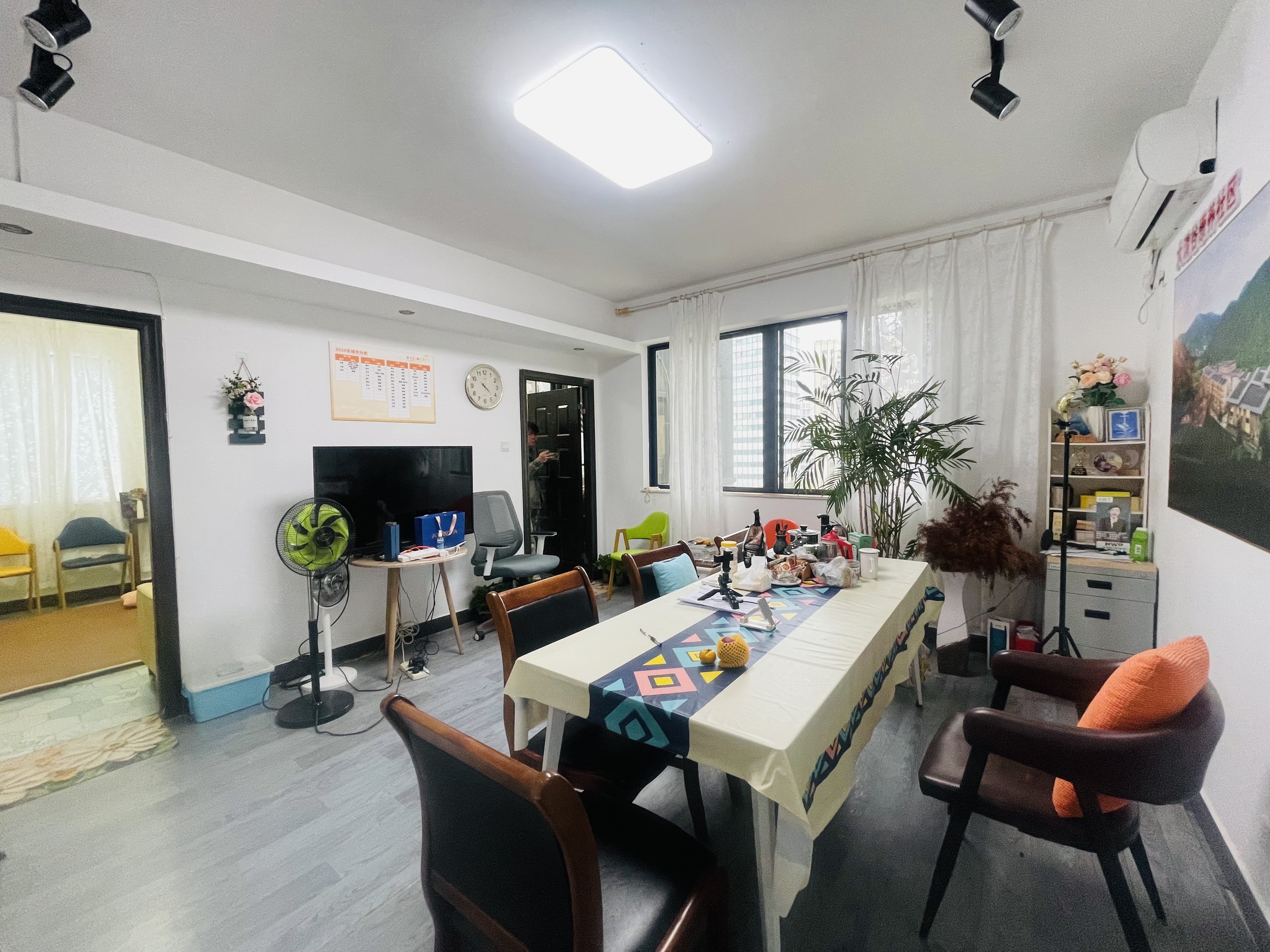 瑞特广场 2室1厅1卫 80.0万 瑞特广场 2室1厅1卫 80.0万客厅