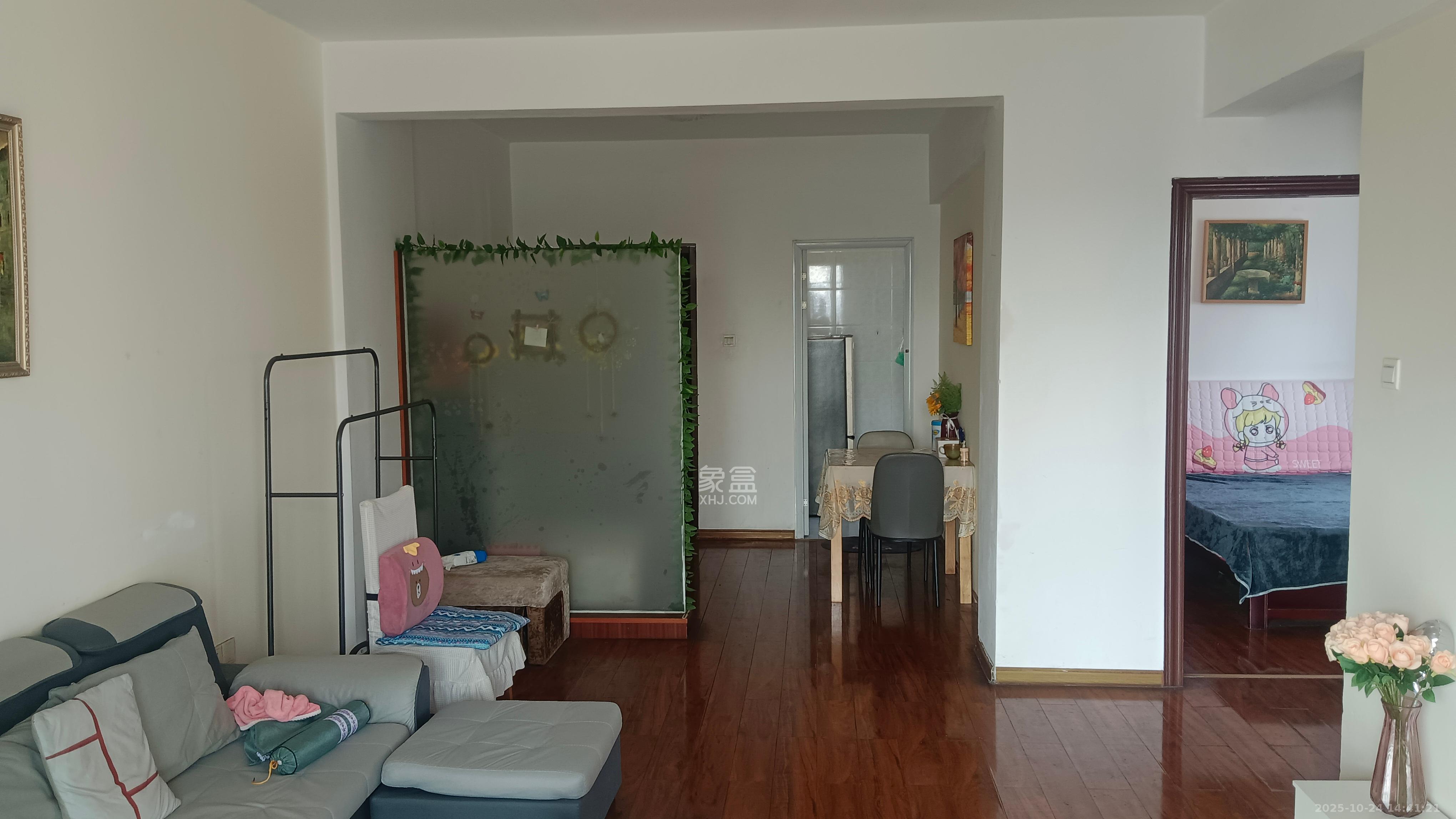 中江佳境天成  2室2厅1卫    2200.0元/月 中江佳境天成  2室2厅1卫    2200.0元/月室内图