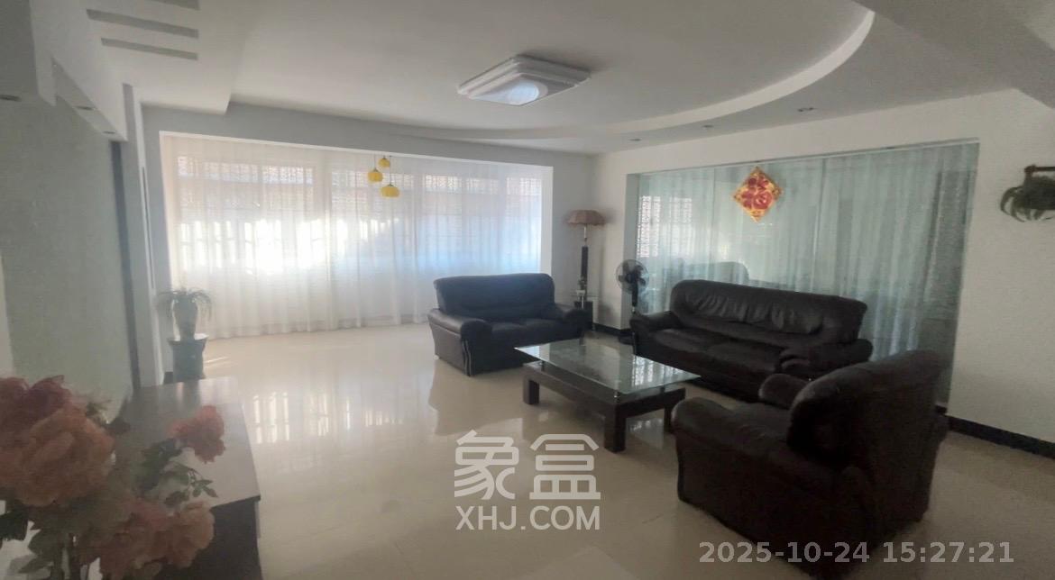 金泰小区  3室2厅2卫    2600.0元/月 金泰小区  3室2厅2卫    2600.0元/月室内图