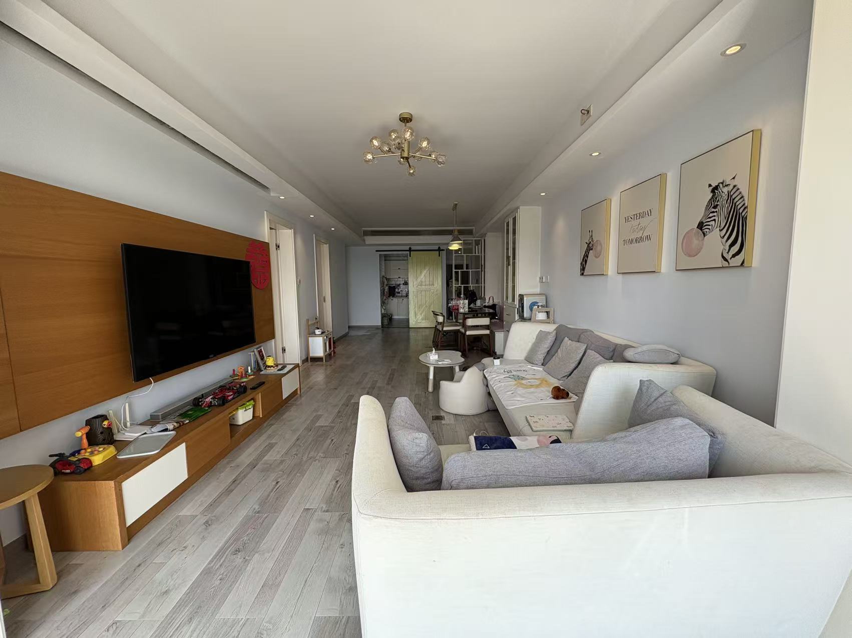 美的城二期  3室2厅2卫    59.8万 美的城二期  3室2厅2卫    59.8万室内图