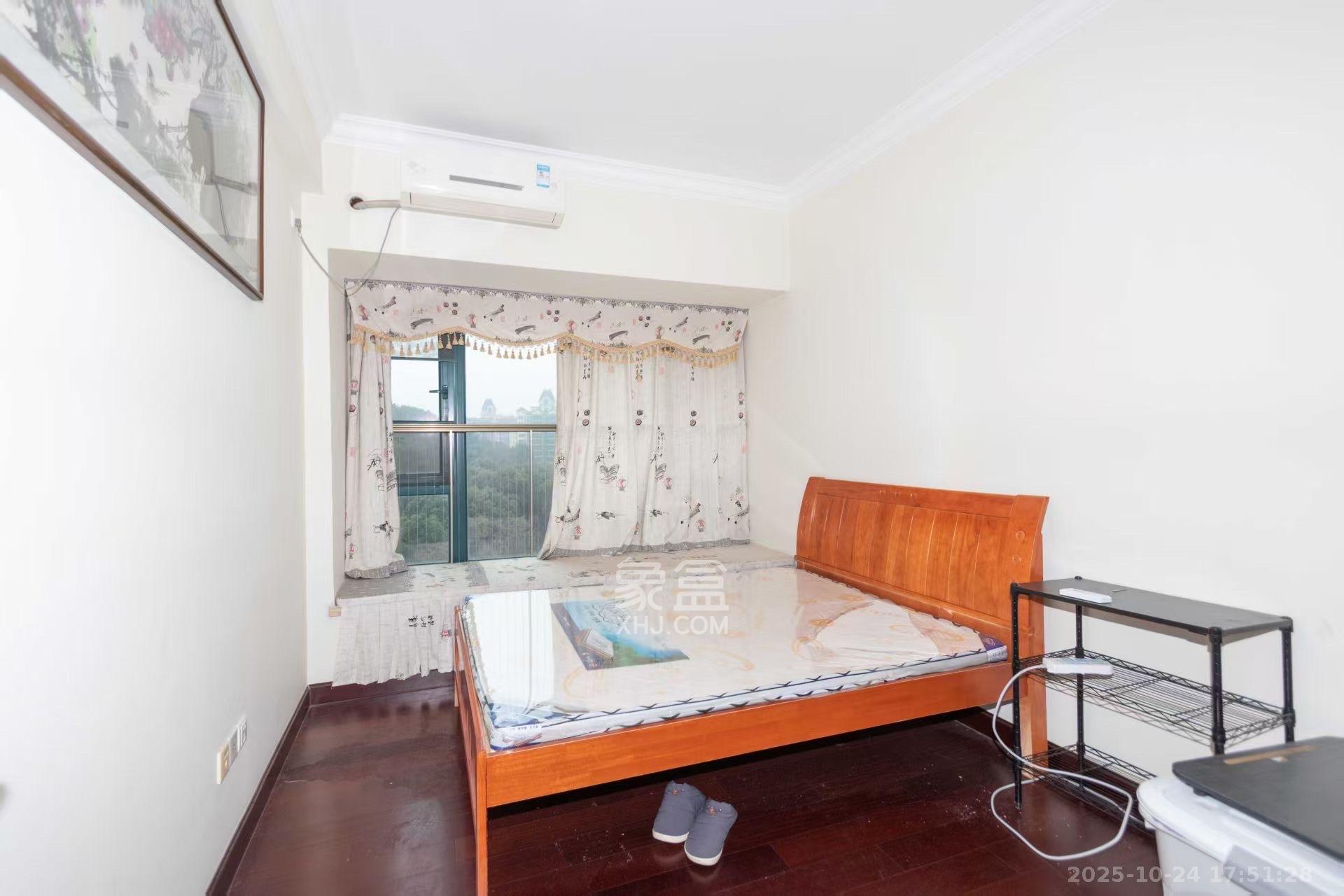 恒大城  4室2厅1卫    2600.0元/月室内图