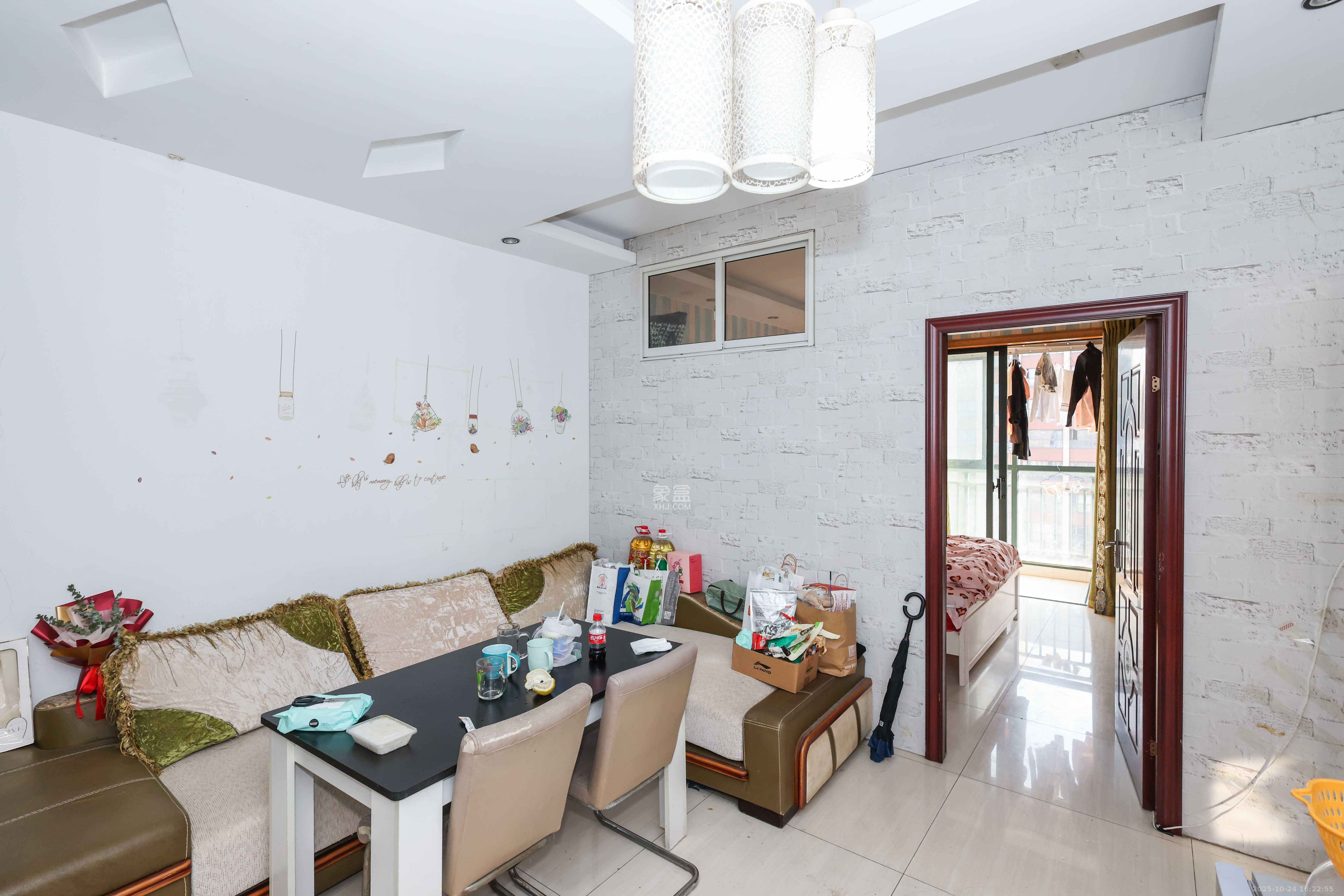 麓谷公馆(涉外国际公馆) 3室2厅1卫 1900.0元/月 麓谷公馆(涉外国际公馆) 3室2厅1卫 1900.0元/月室内图