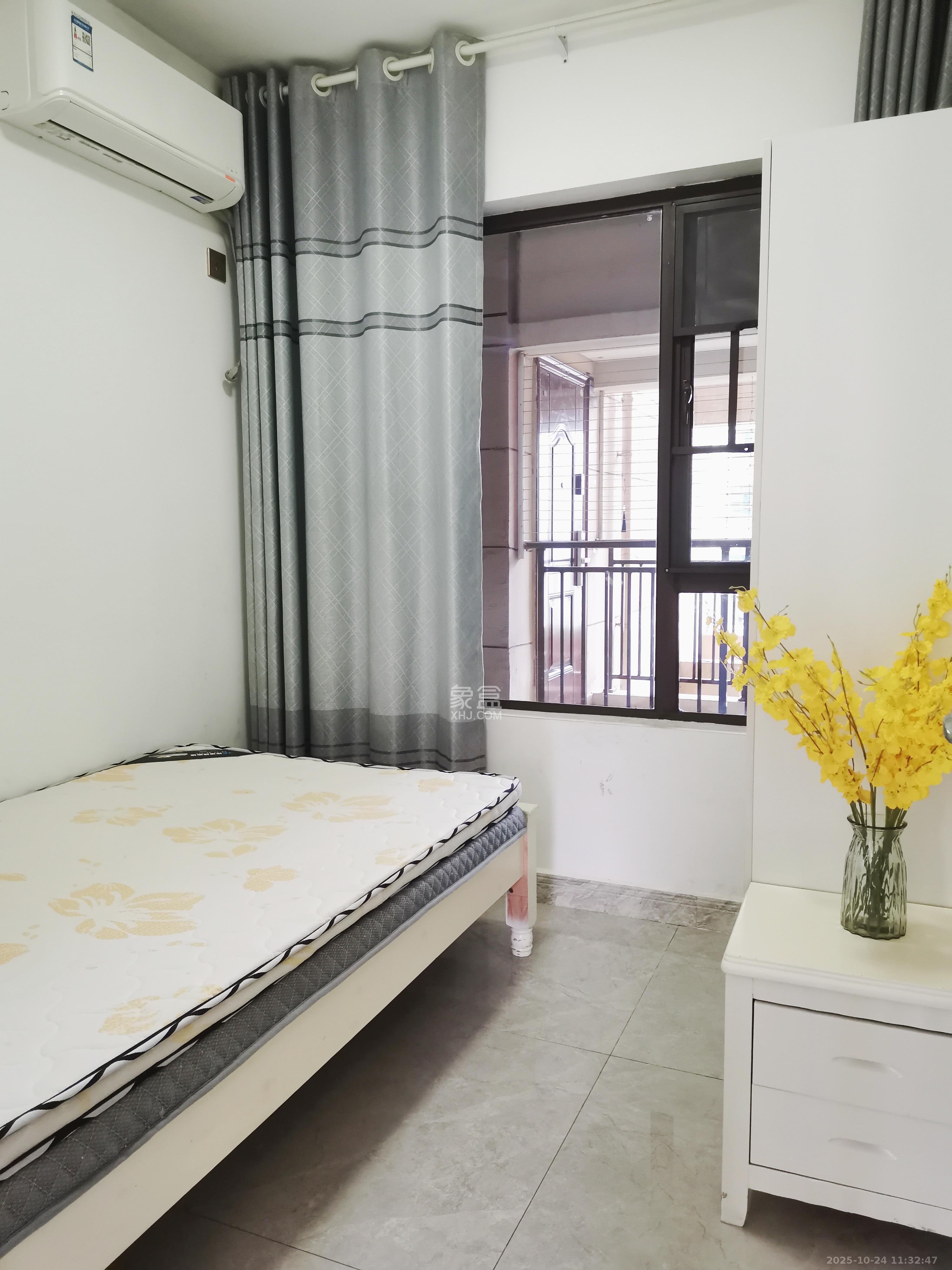 卓越浅水湾  3室2厅2卫    2700.0元/月 卓越浅水湾  3室2厅2卫    2700.0元/月室内图