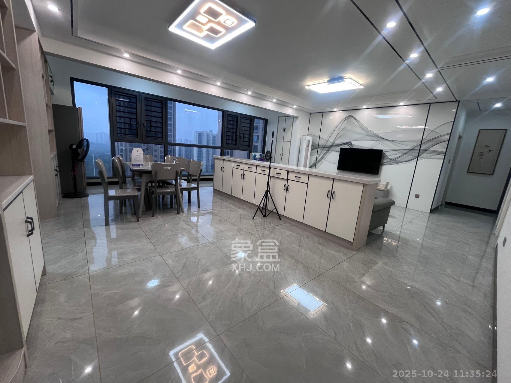 山水梅溪雅郡  4室2厅2卫    3200.0元/月室内图