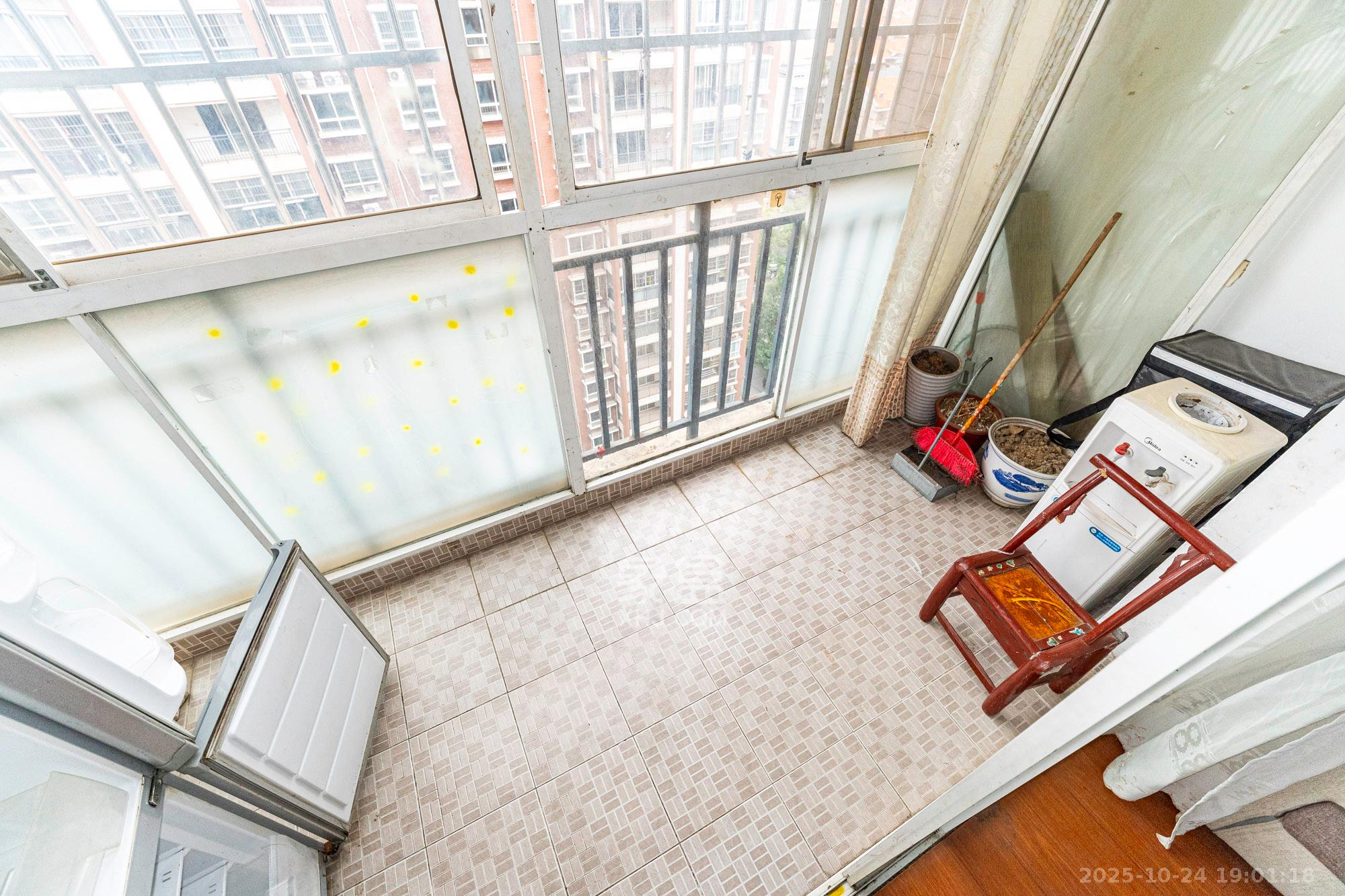 星城雅郡 3室2厅1卫 66.28万 星城雅郡 3室2厅1卫 66.28万阳台