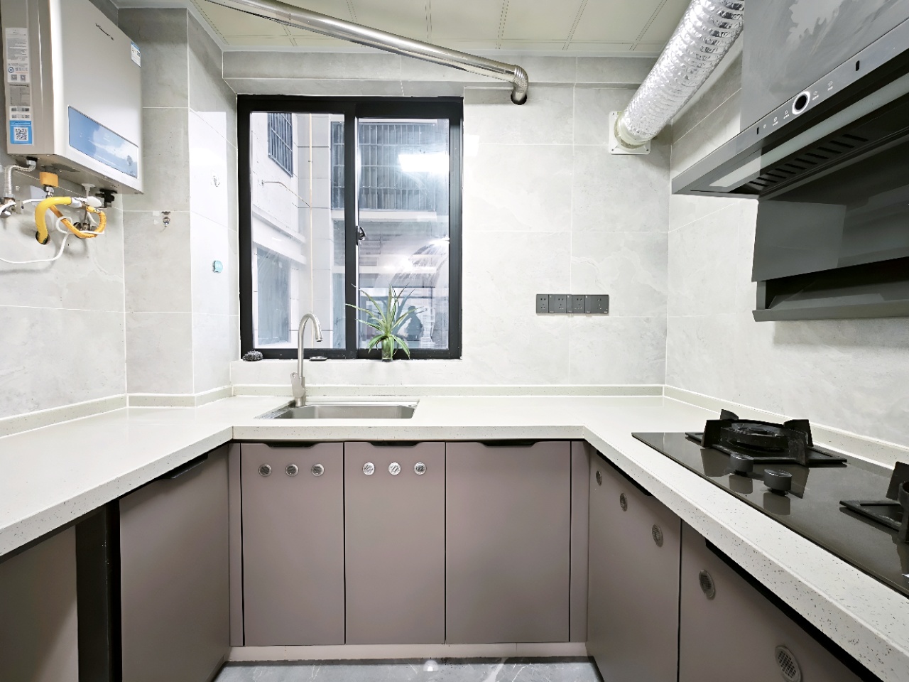 和谐家园(锦和广场) 2室1厅1卫 3500.0元/月 和谐家园(锦和广场) 2室1厅1卫 3500.0元/月室内图