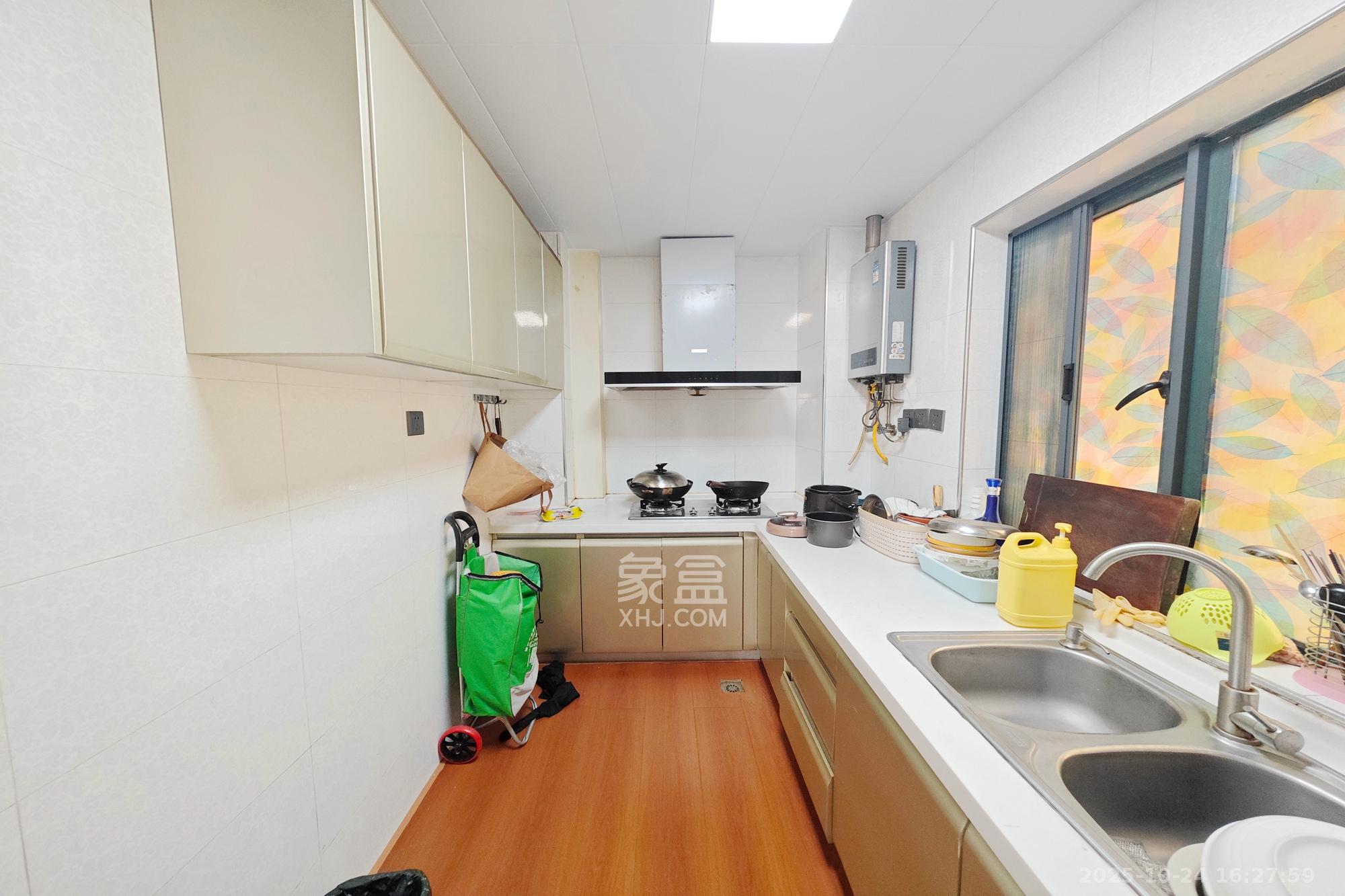 凯轩云顶  2室2厅1卫    89.0万厨房