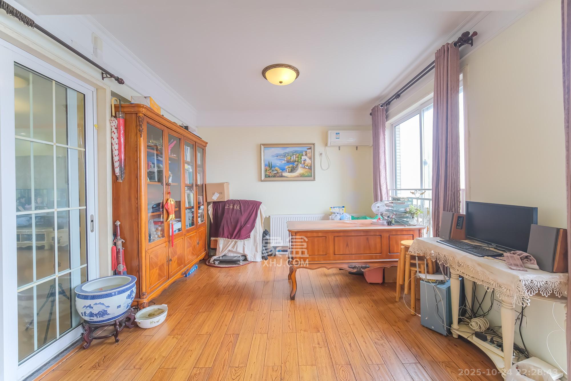 山水湾  4室2厅2卫    85.0万 山水湾  4室2厅2卫    85.0万卧室