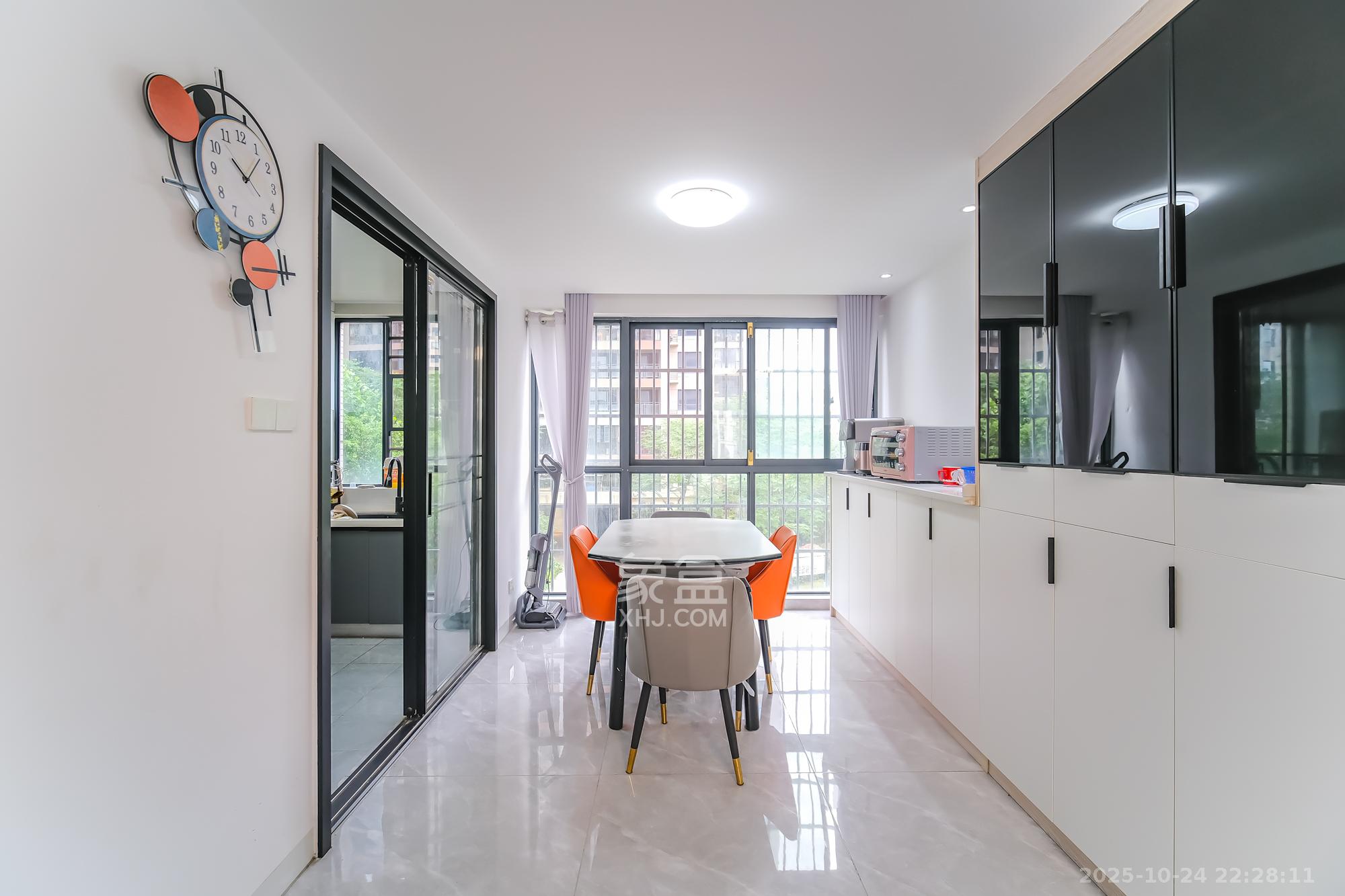 筑梦星园 4室2厅2卫 105.0万 筑梦星园 4室2厅2卫 105.0万客厅