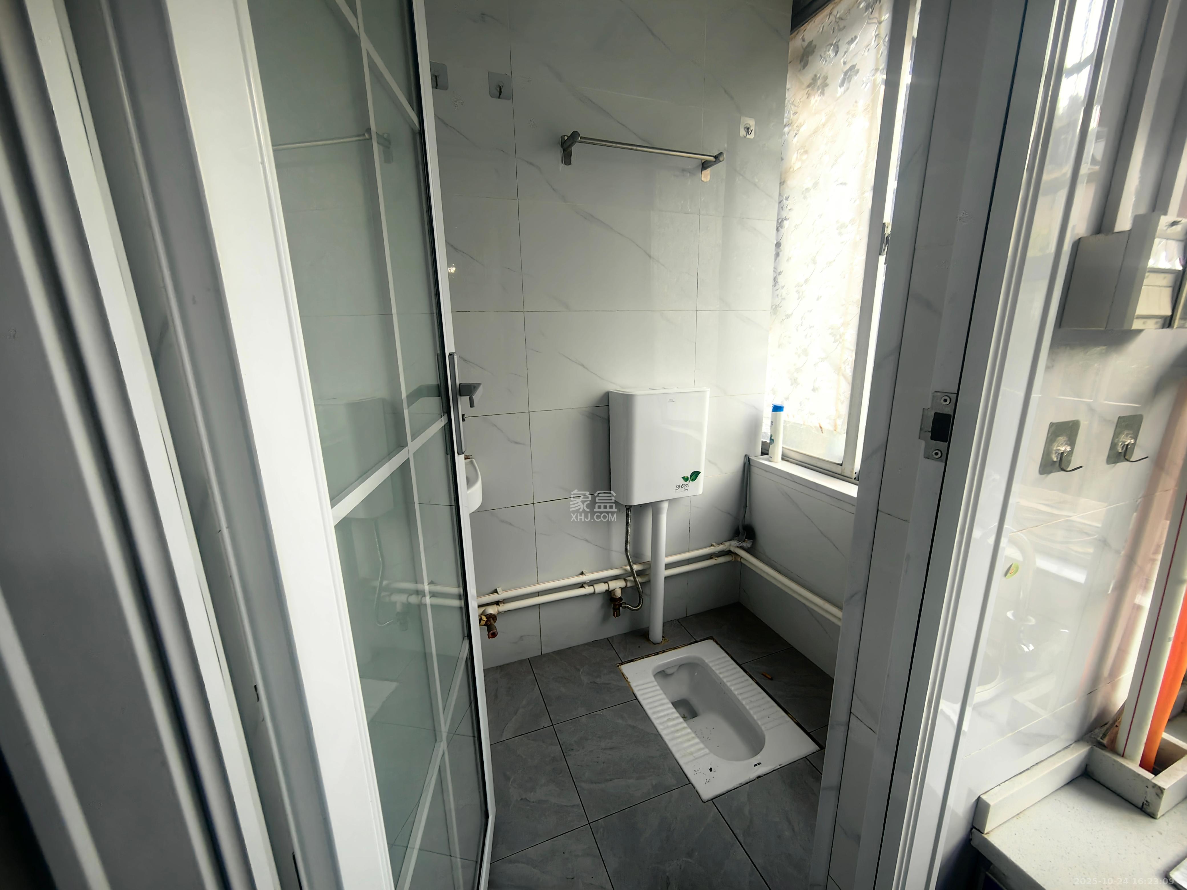 黄泥塘小区  1室1厅1卫    1100.0元/月 黄泥塘小区  1室1厅1卫    1100.0元/月室内图