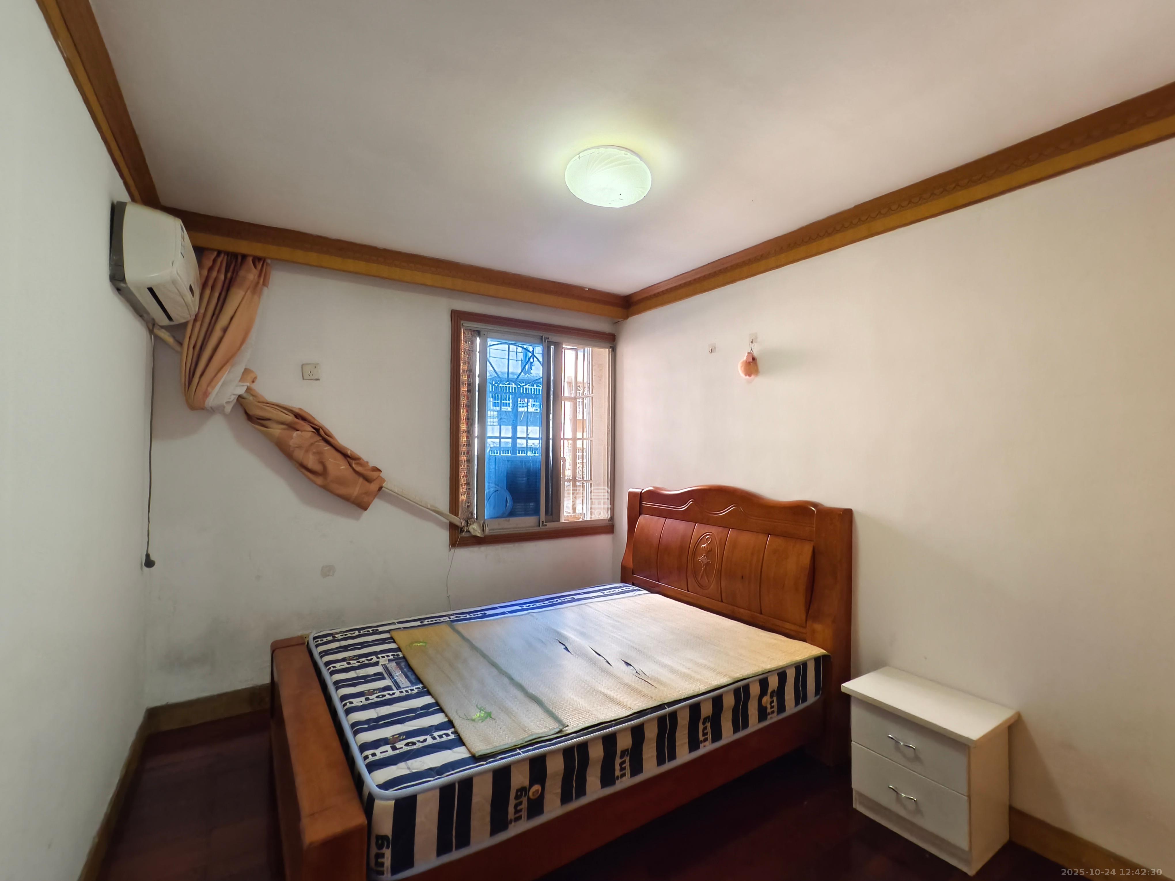 蒋家垅社区  2室1厅1卫    1500.0元/月室内图