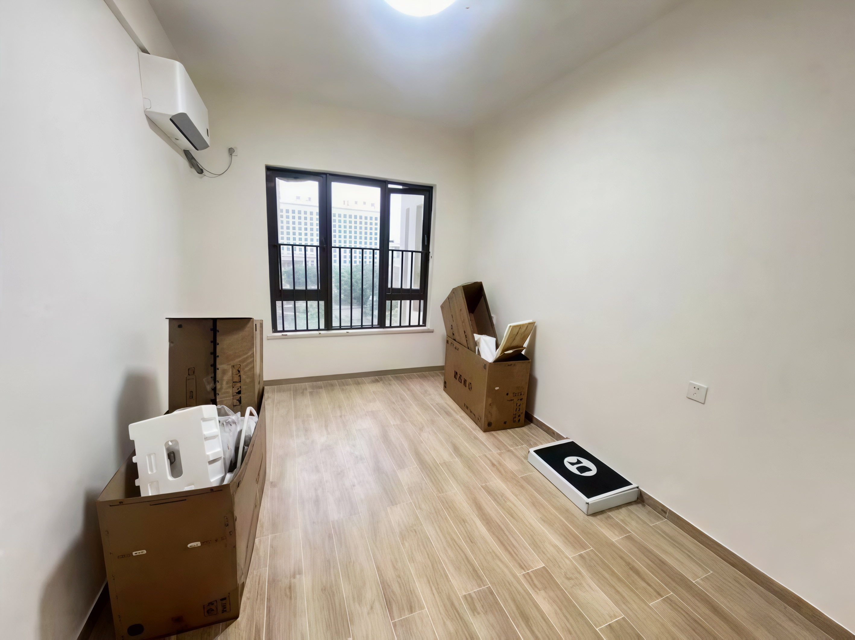 金湖壹号  2室1厅1卫    3700.0元/月 金湖壹号  2室1厅1卫    3700.0元/月室内图