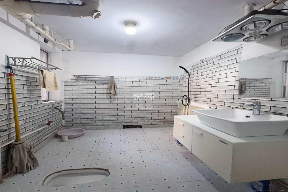 申奥美域 2室2厅1卫 1800.0元/月 申奥美域 2室2厅1卫 1800.0元/月室内图