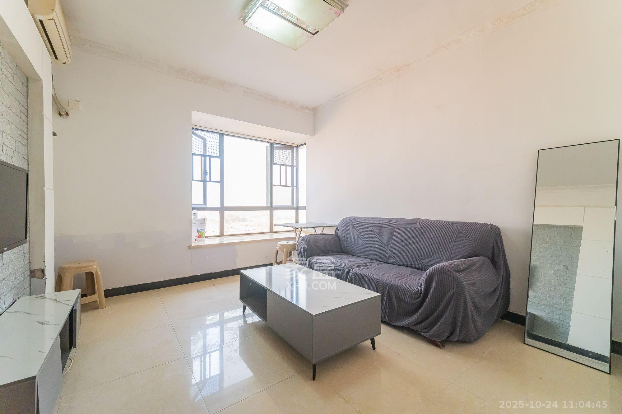 深业睿城 1室1厅1卫 1500.0元/月 深业睿城 1室1厅1卫 1500.0元/月室内图