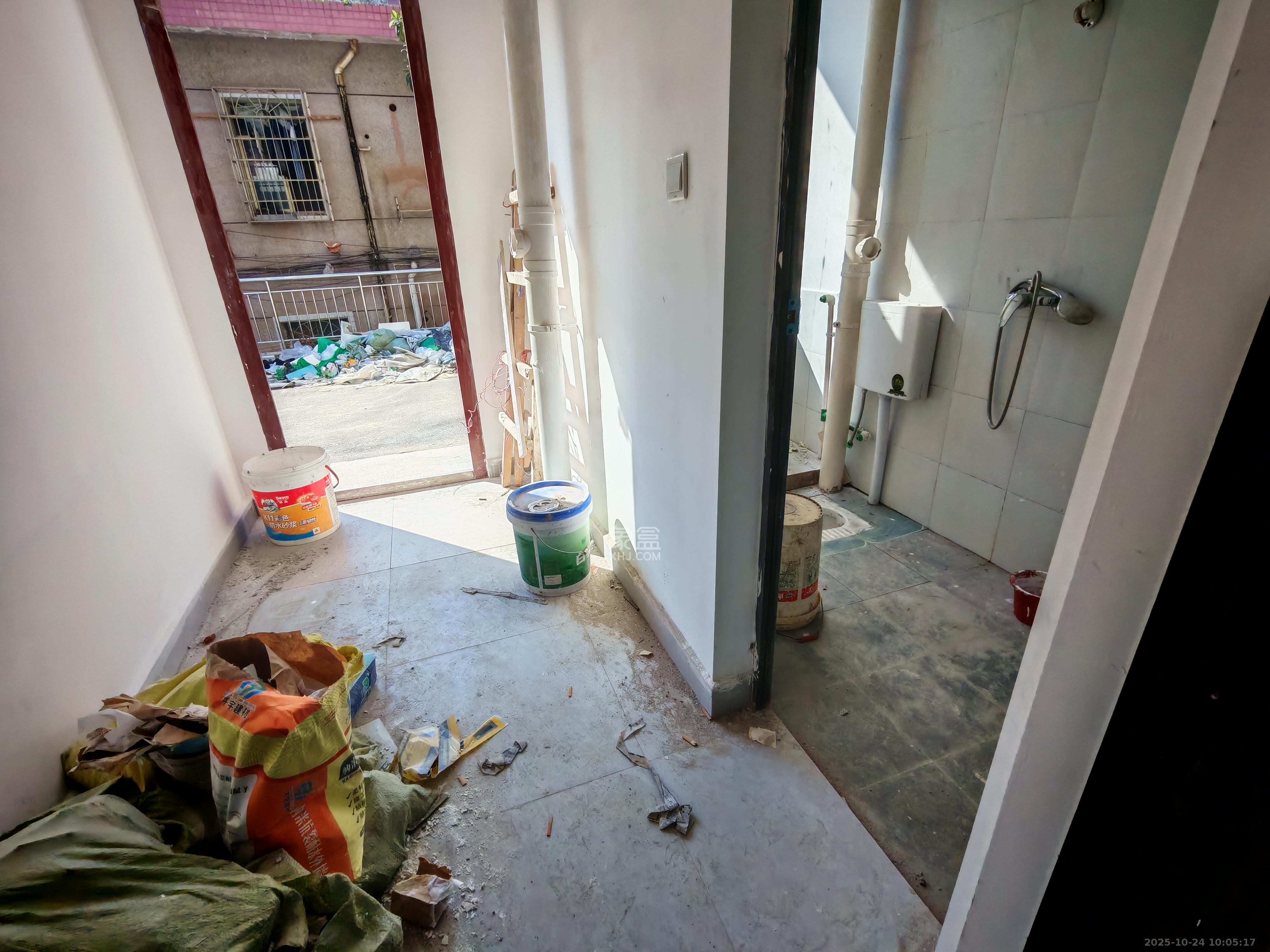 湖开小区（湖南开关厂宿舍）/南大桥社区  2室2厅1卫    1800.0元/月