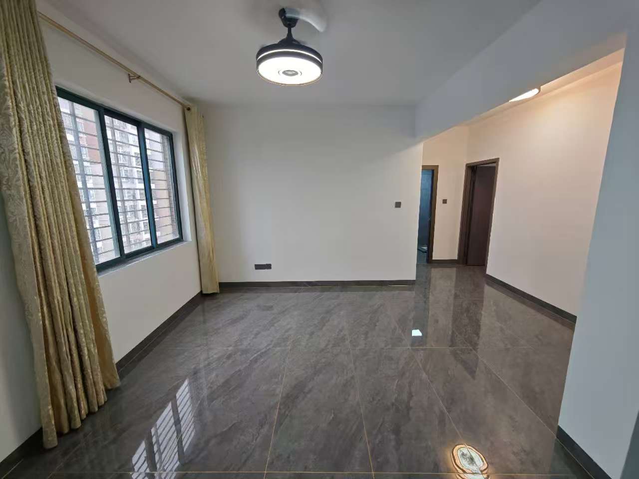 滨江新城  2室1厅1卫    1800.0元/月室内图