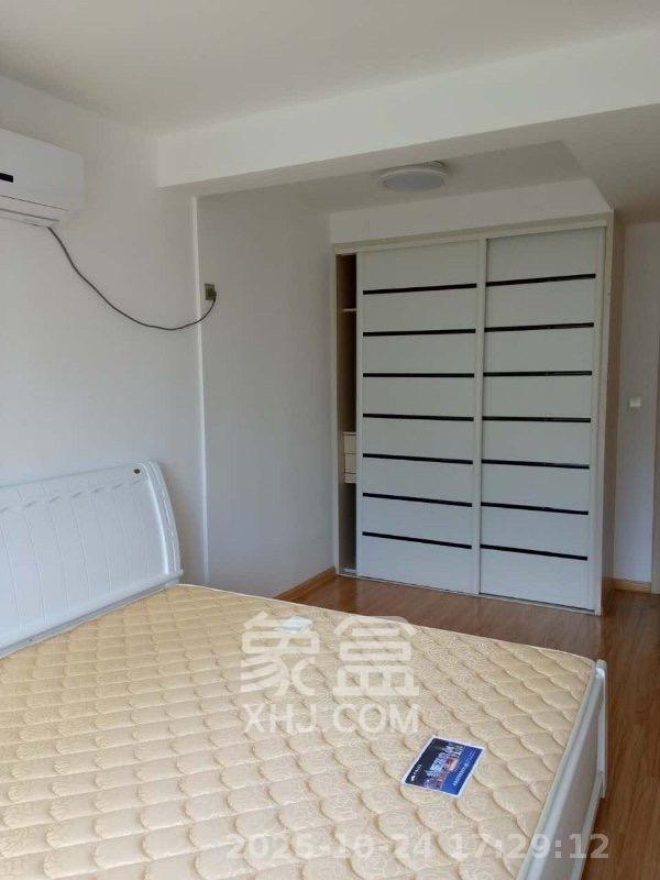 奥克斯广场  2室2厅1卫    2700.0元/月室内图