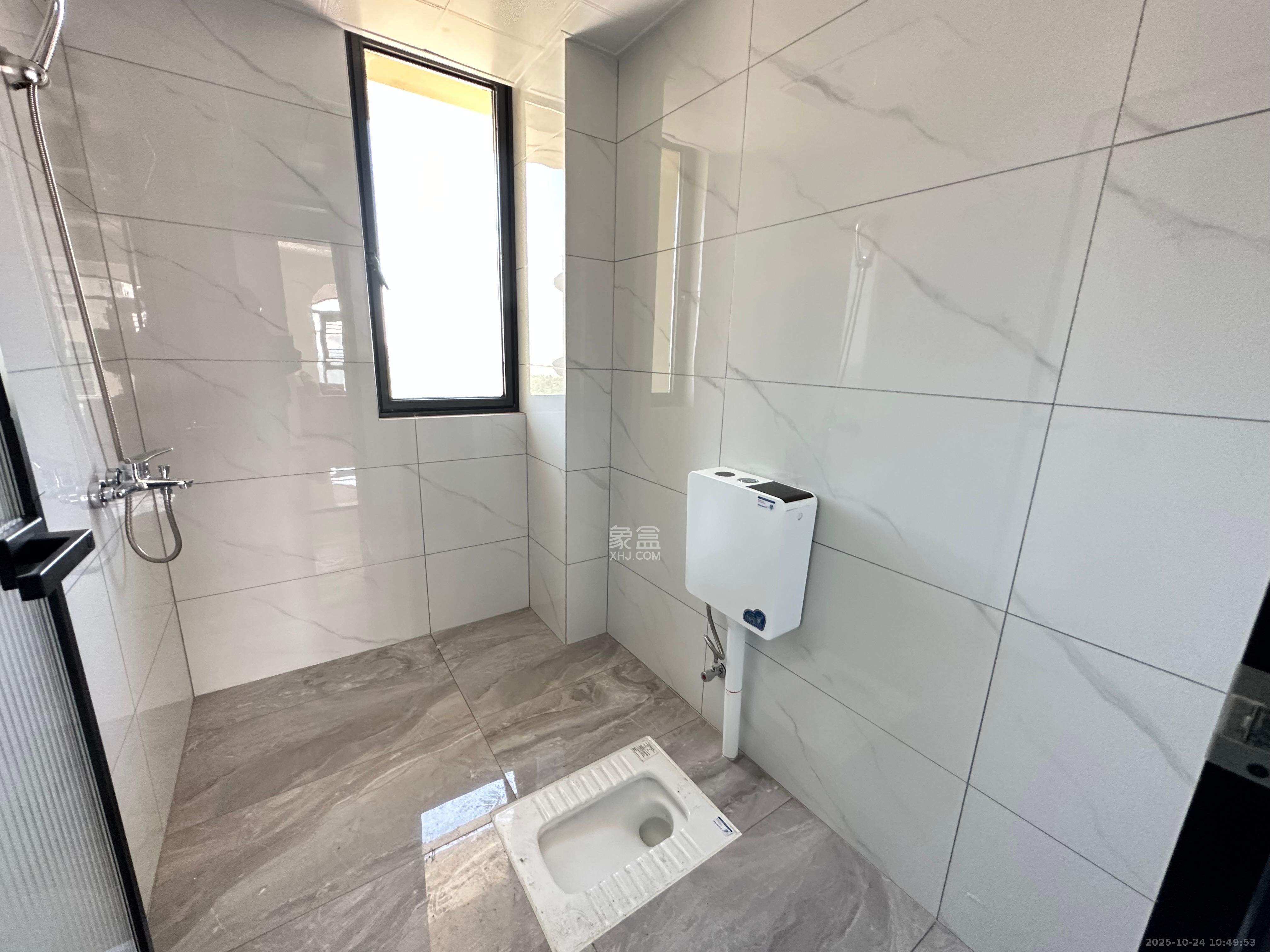 幸福庄园御园 3室2厅2卫 2500.0元/月 幸福庄园御园 3室2厅2卫 2500.0元/月室内图