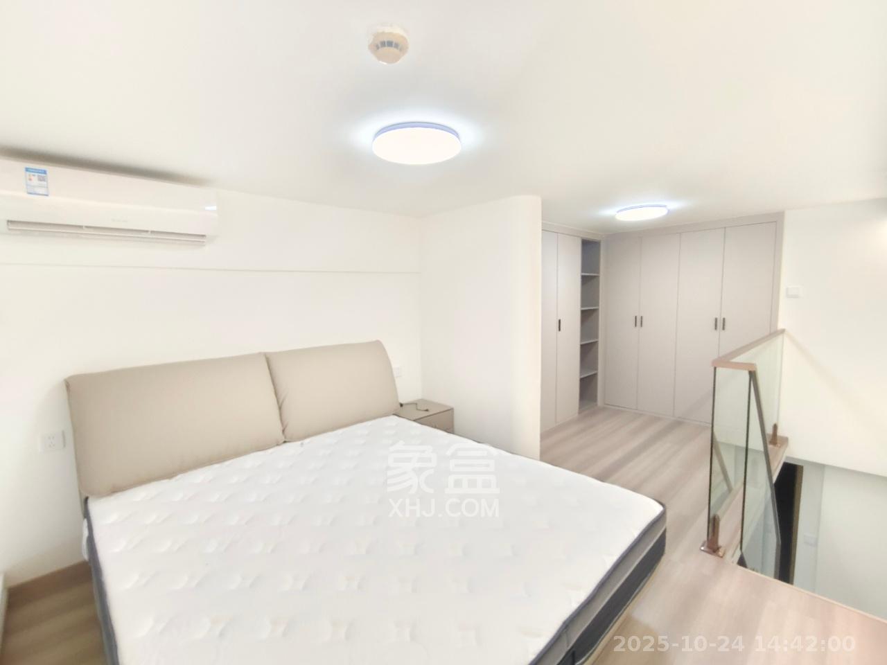 卓越江岸  1室1厅1卫    2500.0元/月室内图