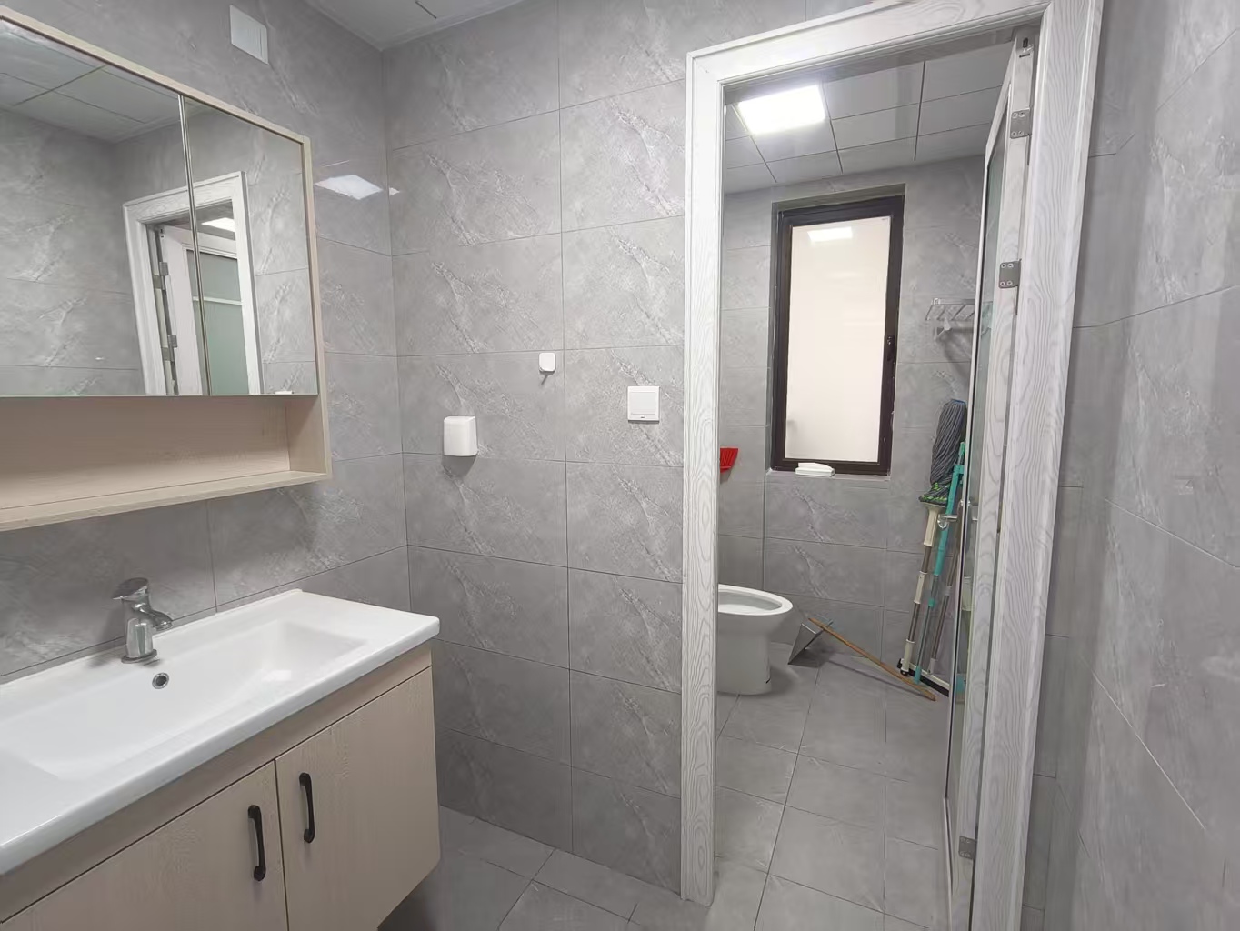 和风家园二期碧海居  3室2厅2卫    2500.0元/月室内图