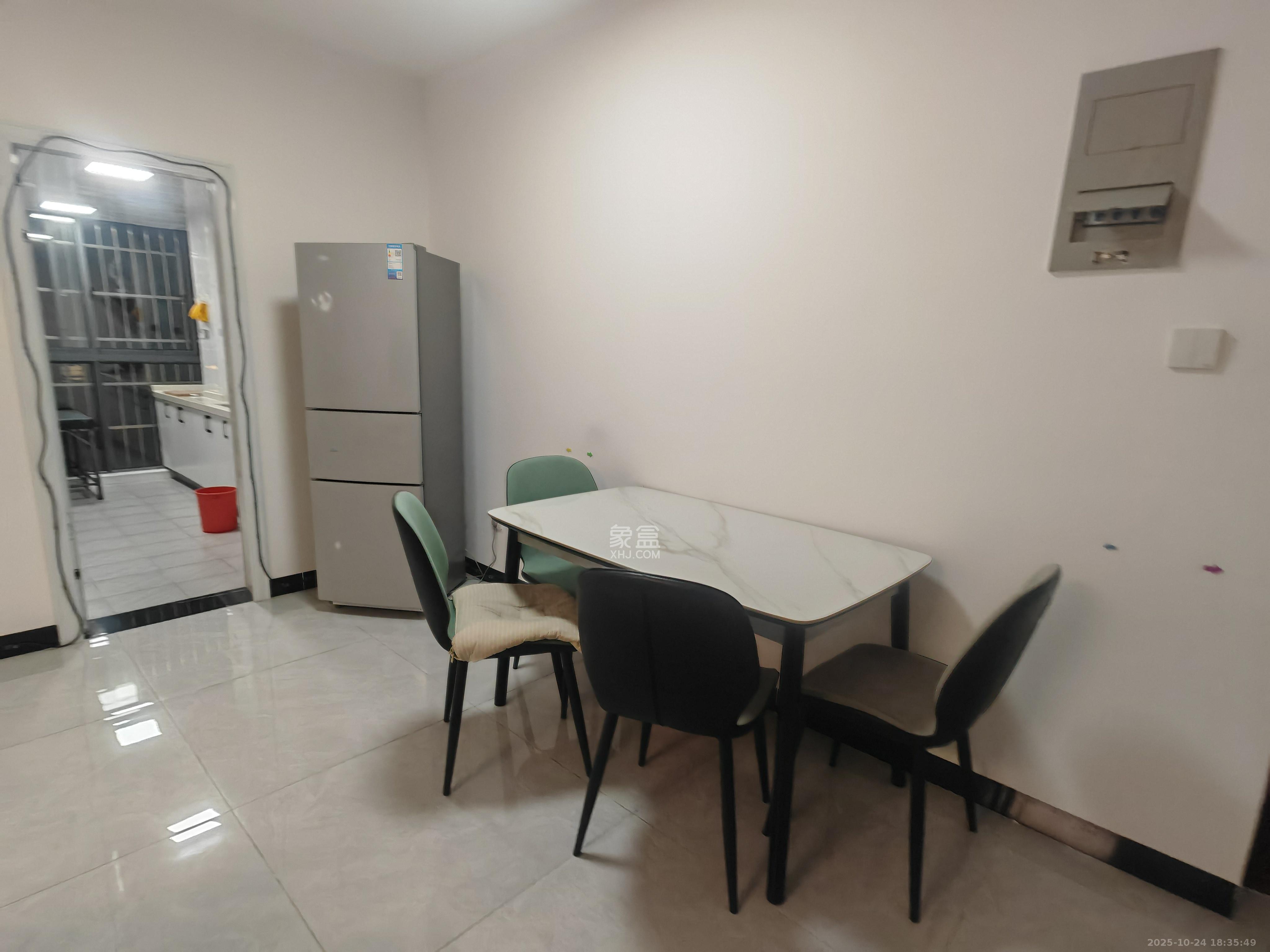 联盟佳苑  3室2厅1卫    1800.0元/月 联盟佳苑  3室2厅1卫    1800.0元/月室内图