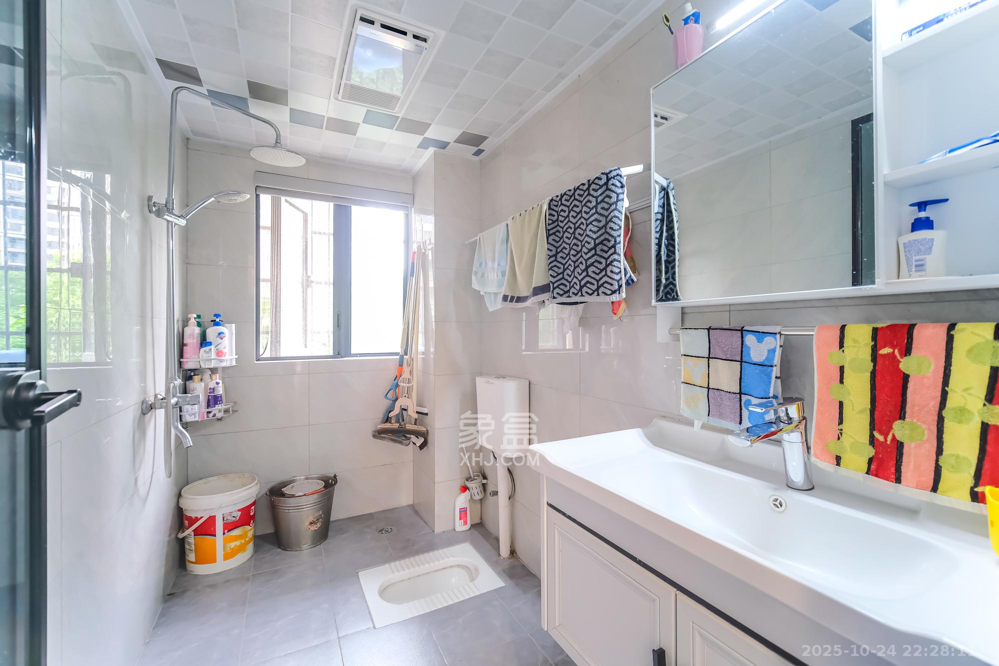 筑梦星园 4室2厅2卫 105.0万 筑梦星园 4室2厅2卫 105.0万卫生间