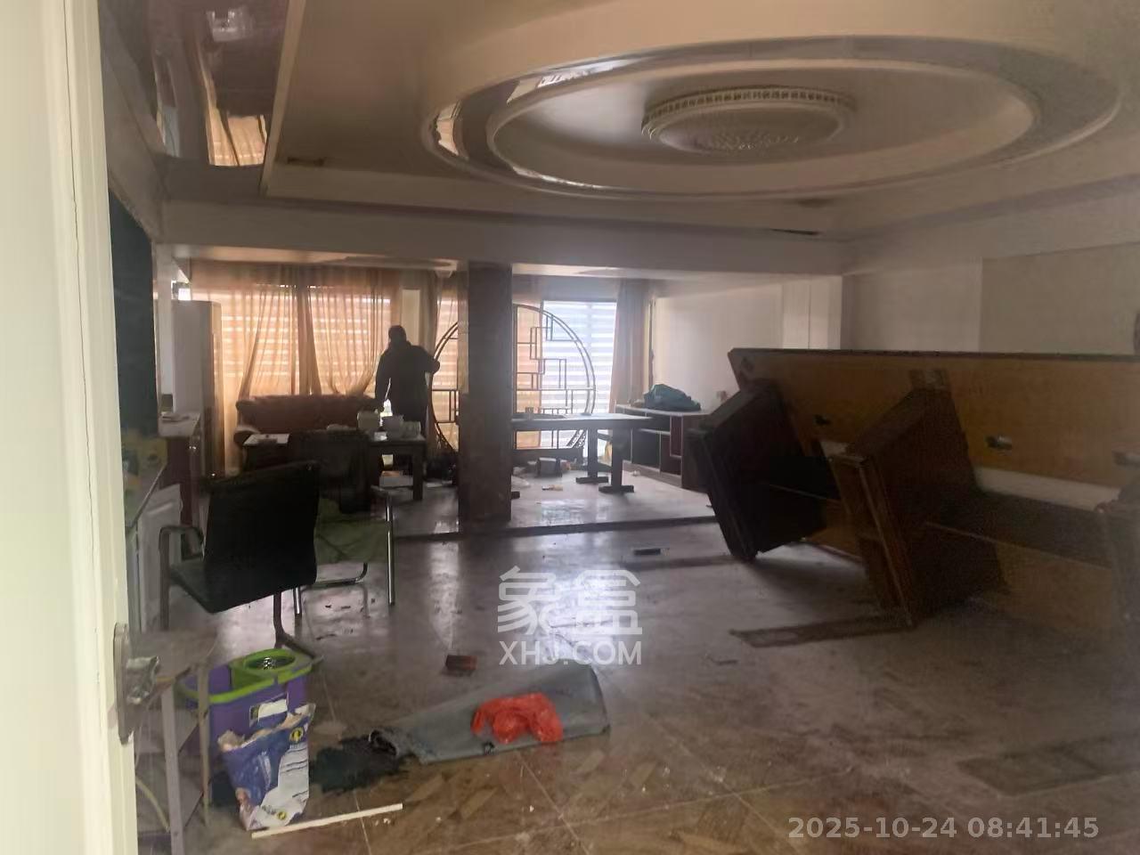 锦湘国际星城三期（锦绣苑）  4室2厅2卫    10000.0元/月室内图