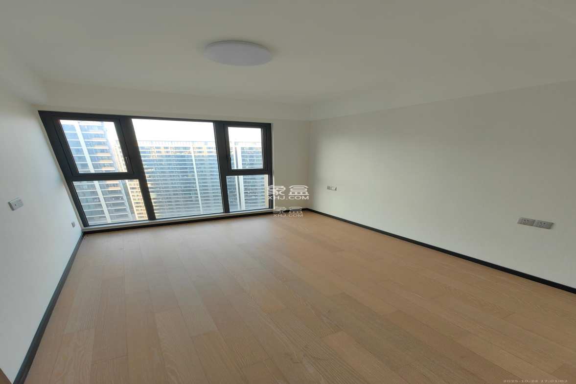 中海阅溪府  4室2厅2卫    3800.0元/月 中海阅溪府  4室2厅2卫    3800.0元/月室内图