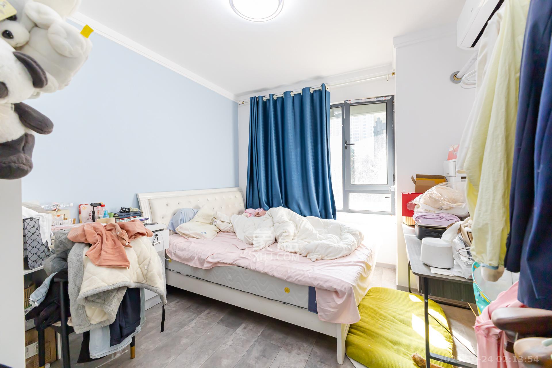 明发阅江悦府  3室2厅1卫    68.0万卧室