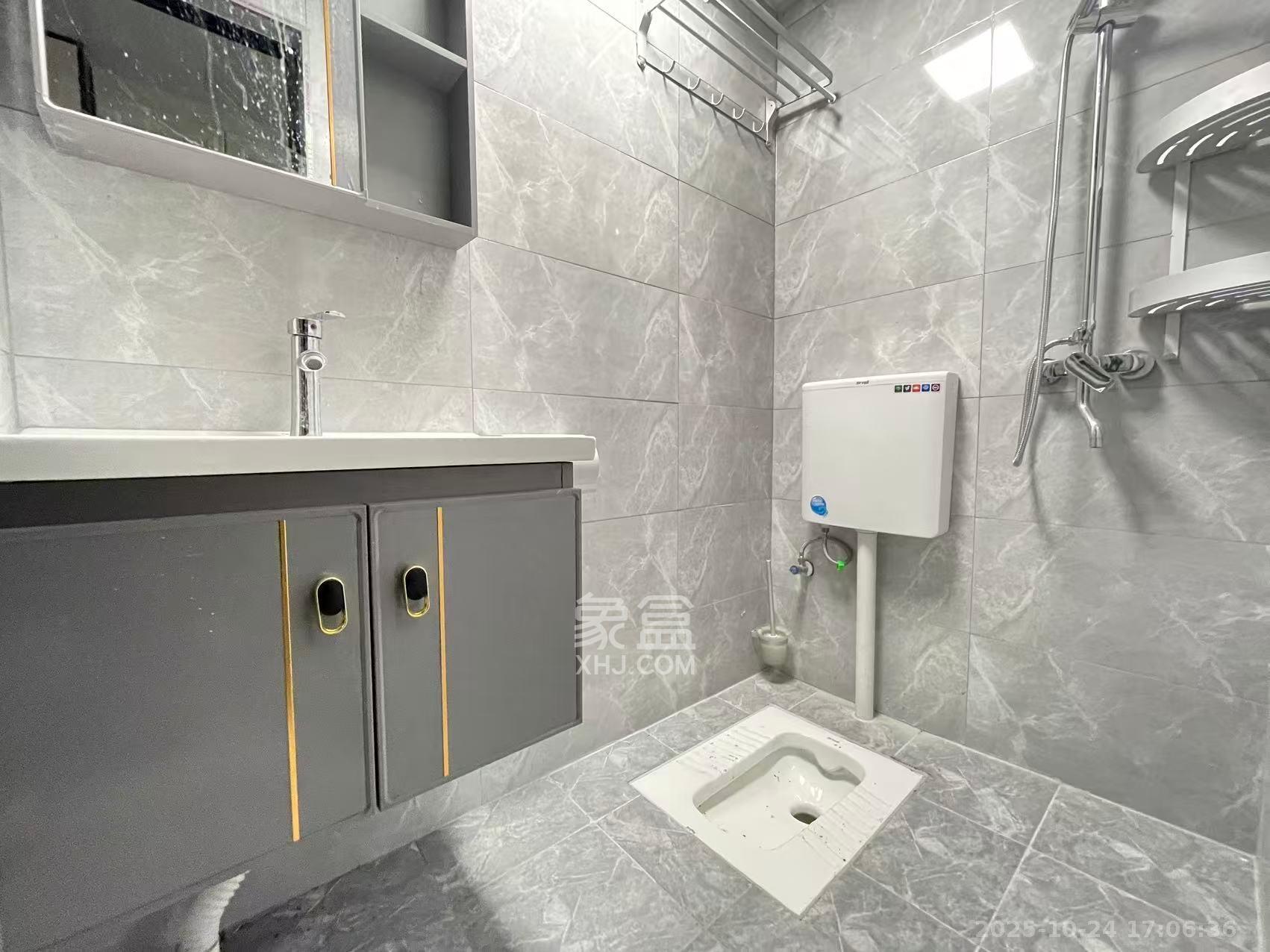 保利麓谷林语I区 1室1厅1卫 1300.0元/月 保利麓谷林语I区 1室1厅1卫 1300.0元/月室内图