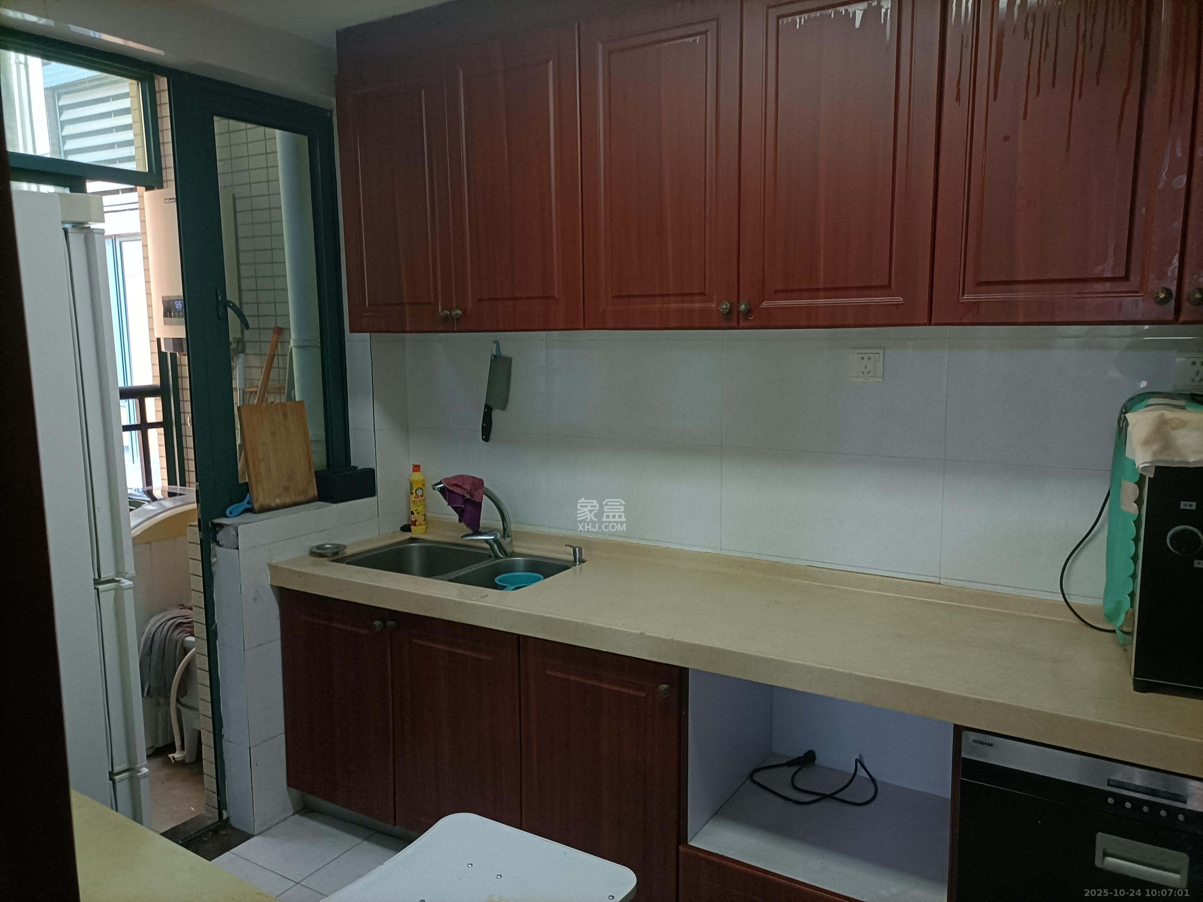 恒大绿洲 3室2厅2卫 2800.0元/月 恒大绿洲 3室2厅2卫 2800.0元/月室内图