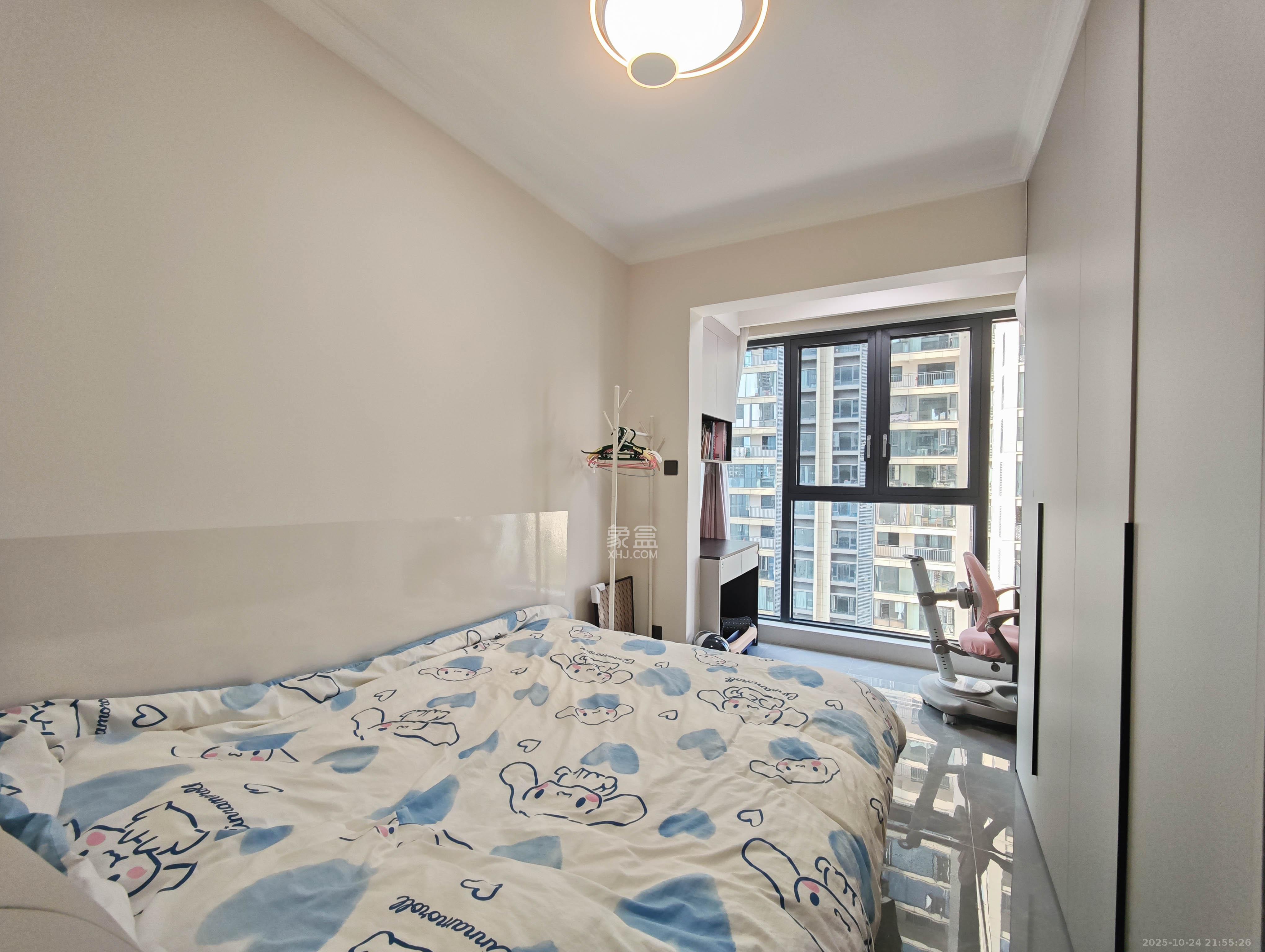 长房岭秀时代  3室2厅2卫    130.0万 长房岭秀时代  3室2厅2卫    130.0万卧室