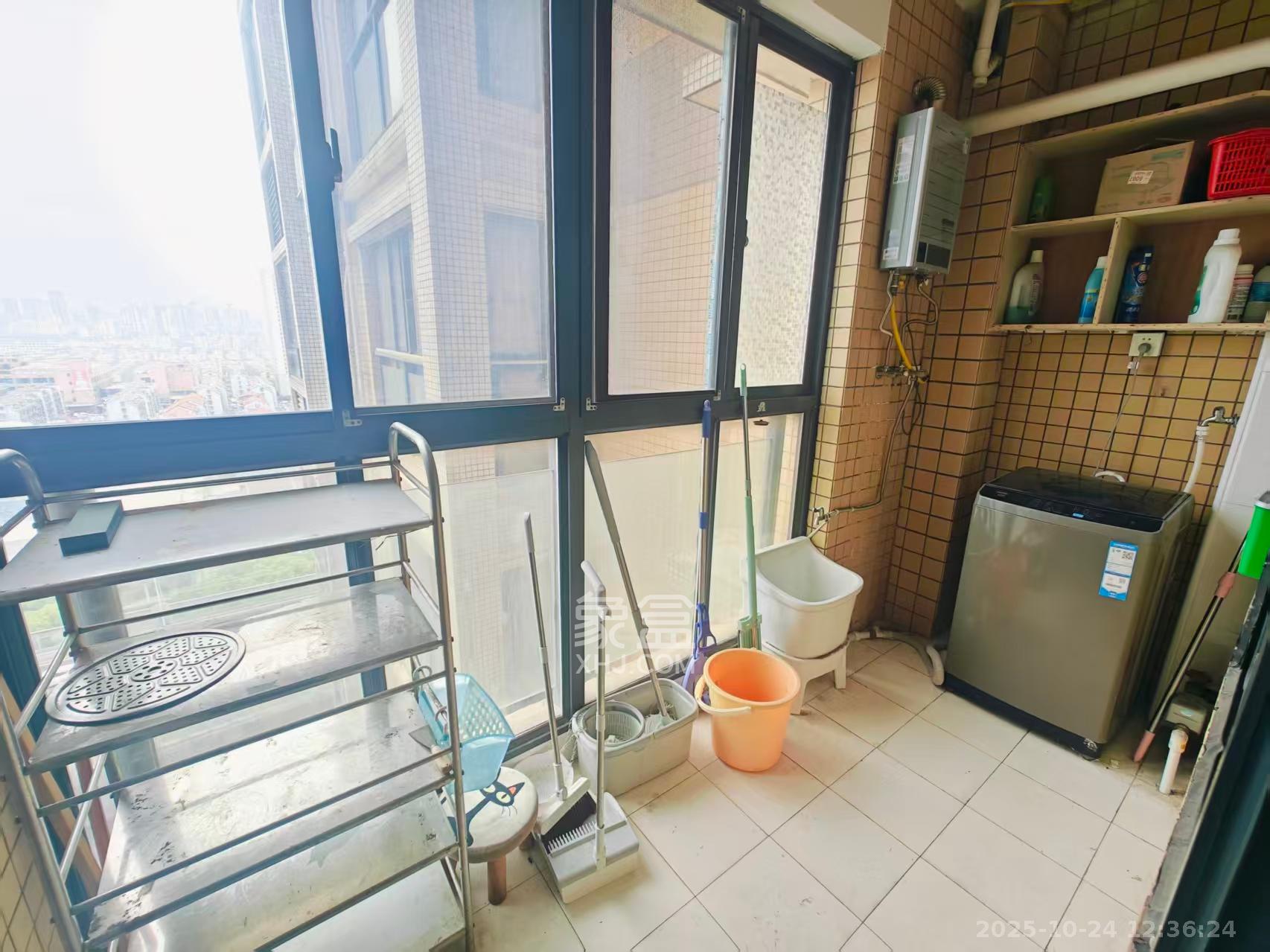 锦湘国际星城三期（锦绣苑）  2室2厅1卫    2700.0元/月室内图