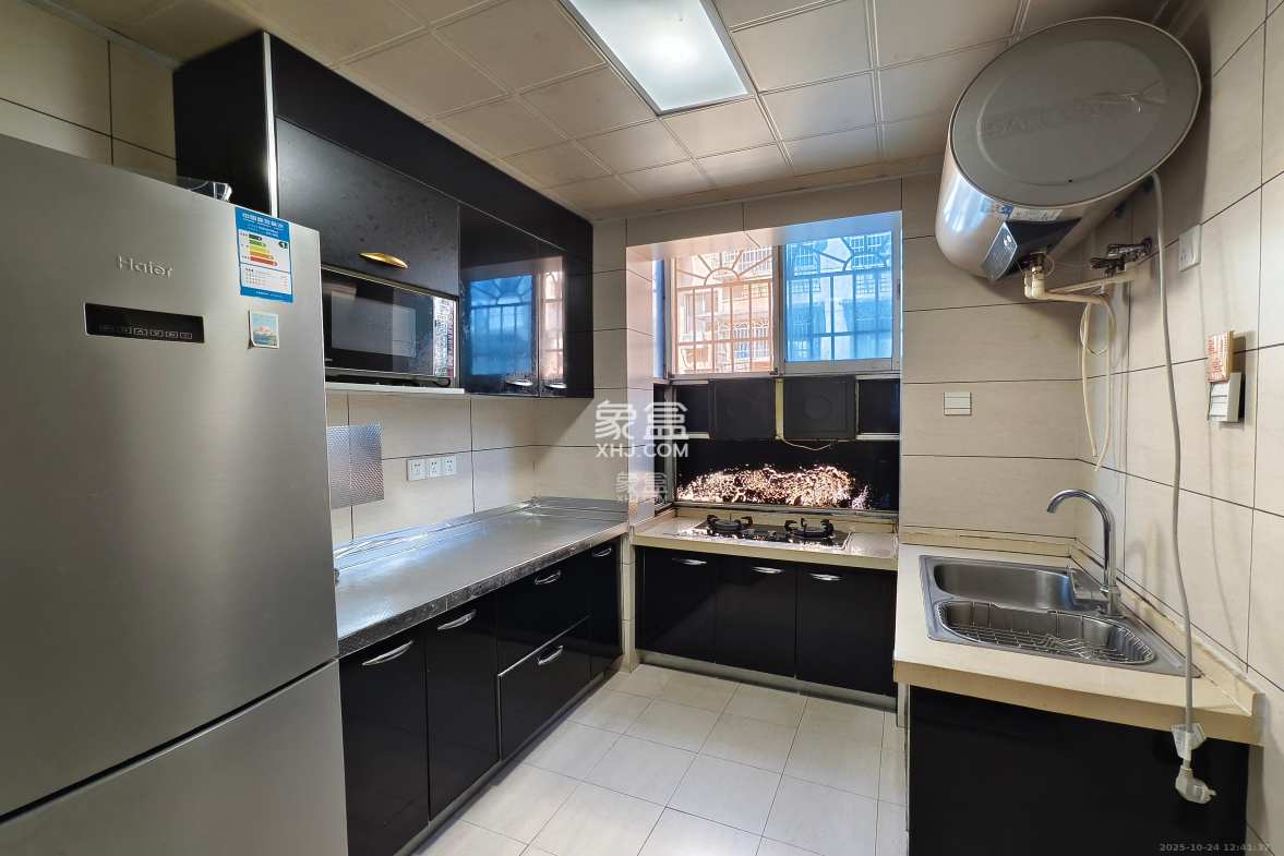 蒋家垅社区 2室1厅1卫 1500.0元/月 蒋家垅社区 2室1厅1卫 1500.0元/月室内图